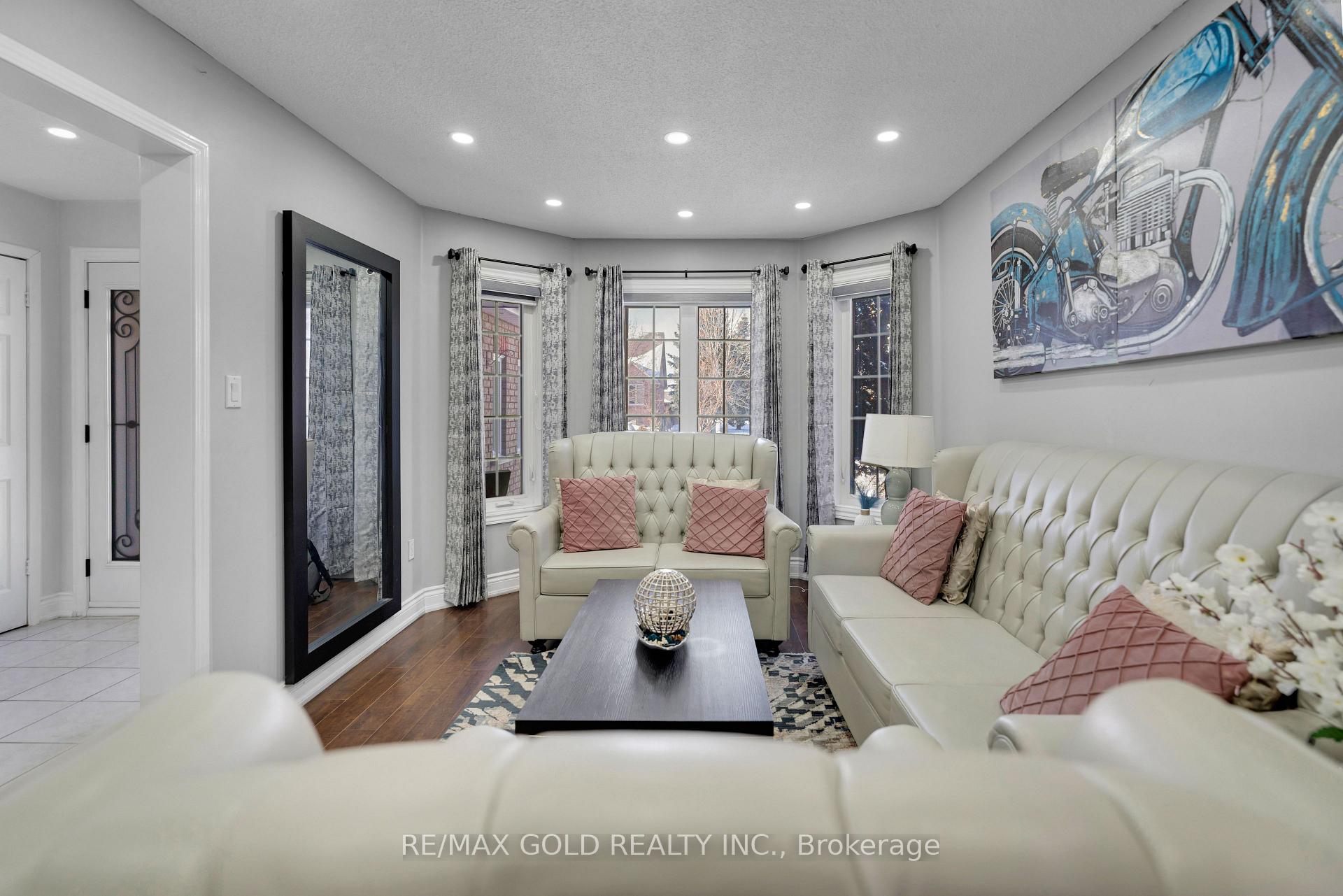 Photo 7 of 49 Sterritt Drive, Brampton, Fletcher's West — HOMEH