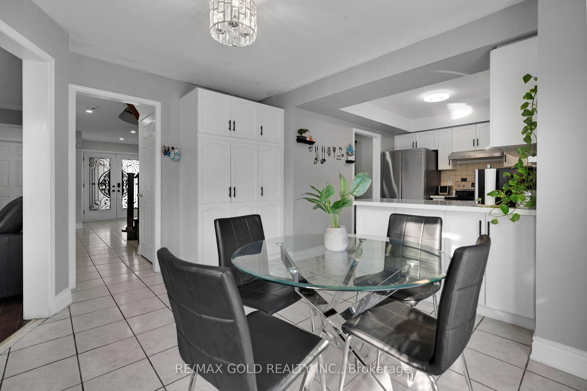 Photo 15 of 49 Sterritt Drive, Brampton, Fletcher's West — HOMEH