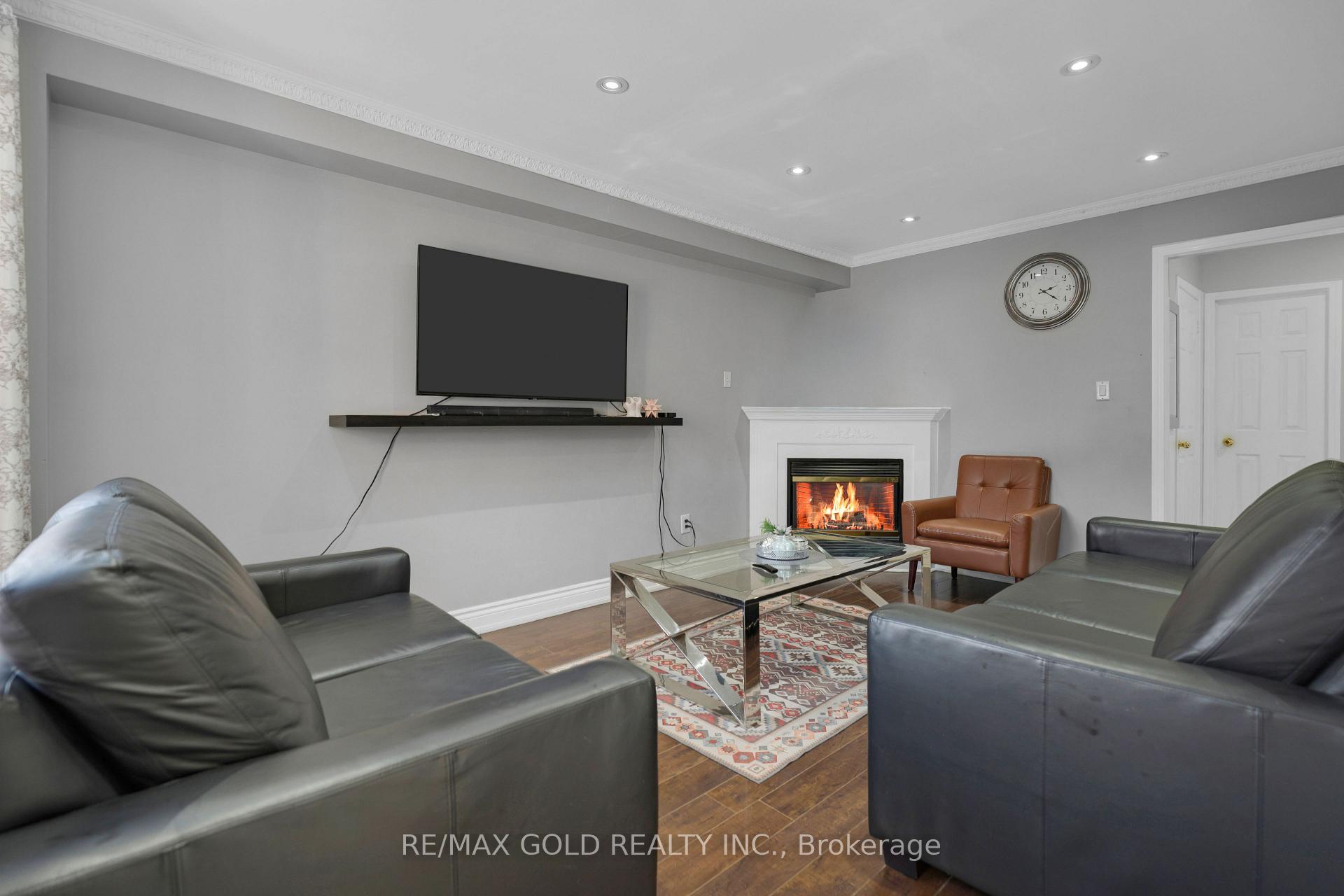 Photo 17 of 49 Sterritt Drive, Brampton, Fletcher's West — HOMEH