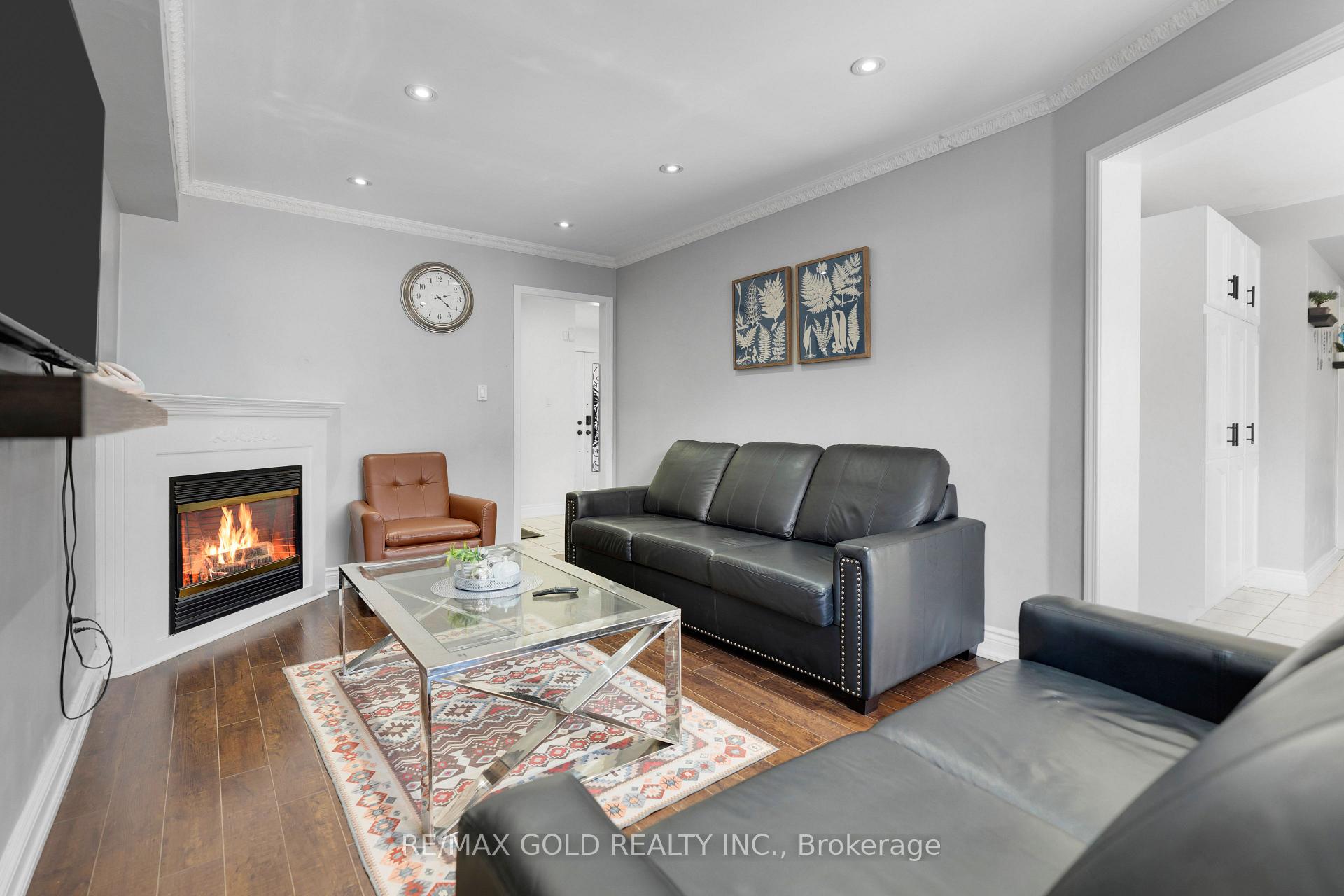 Photo 18 of 49 Sterritt Drive, Brampton, Fletcher's West — HOMEH
