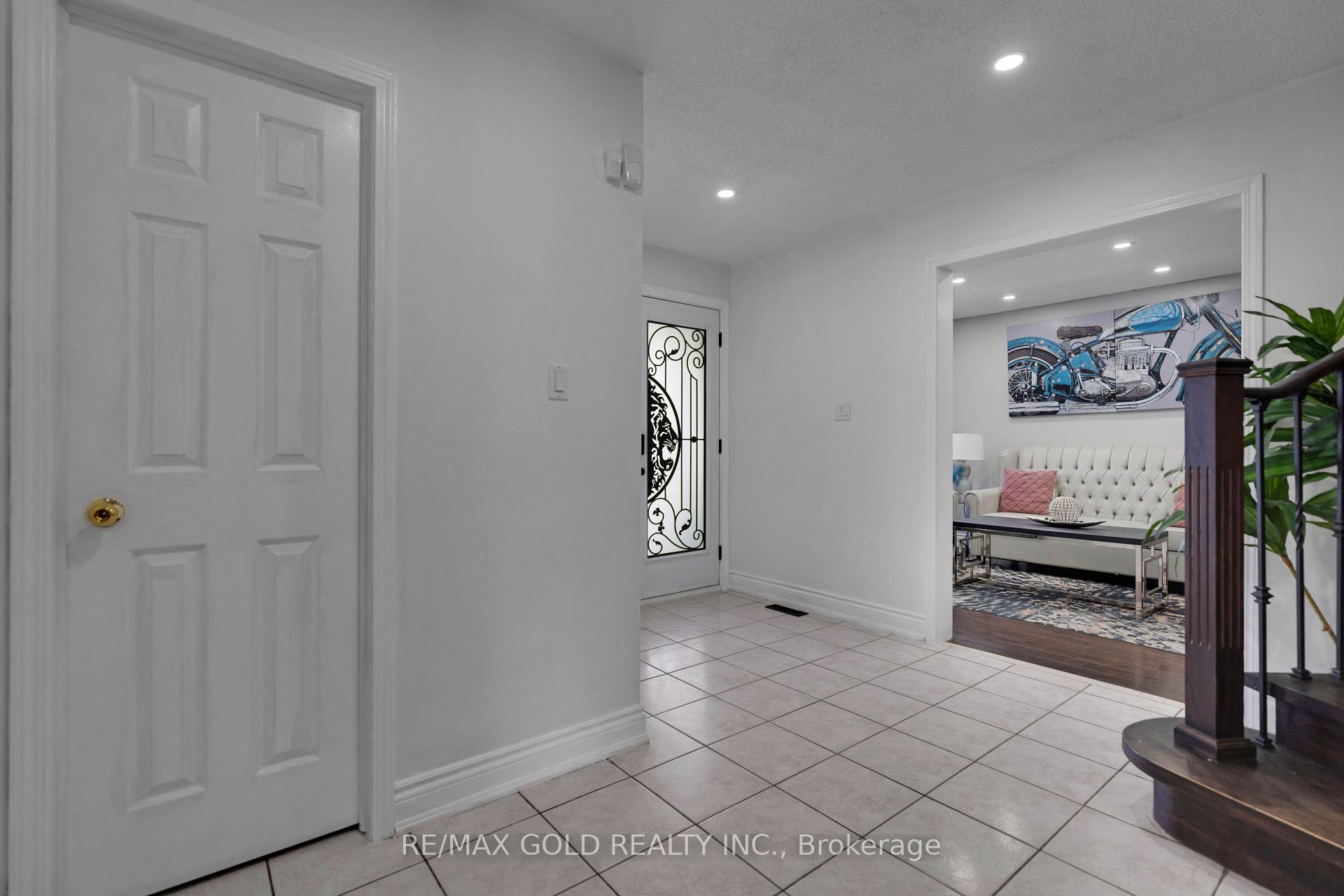 Photo 42 of 49 Sterritt Drive, Brampton, Fletcher's West — HOMEH
