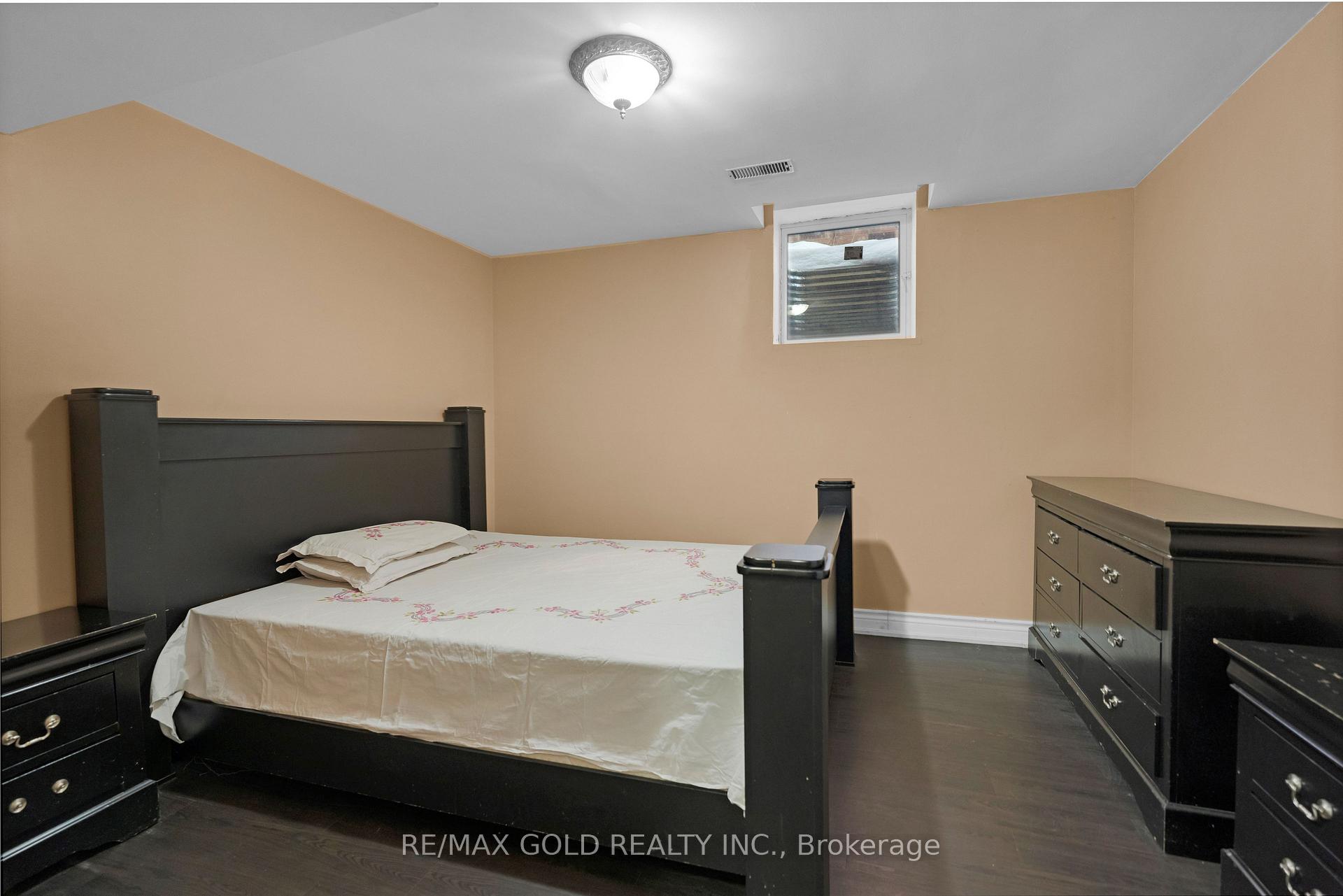 Photo 56 of 49 Sterritt Drive, Brampton, Fletcher's West — HOMEH