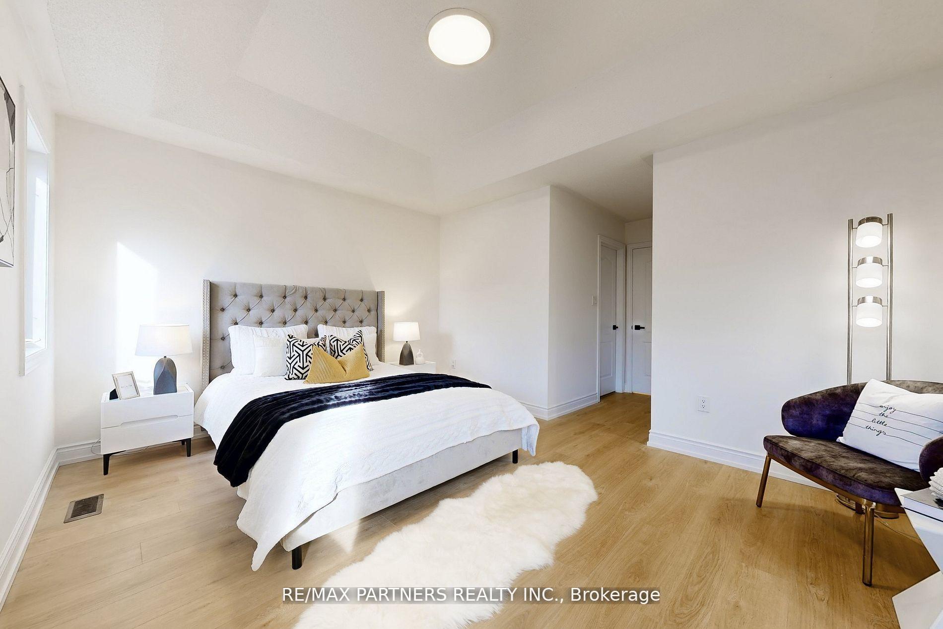 Photo 10 of 29 Robert Osprey Drive, Markham, Cathedraltown — HOMEH