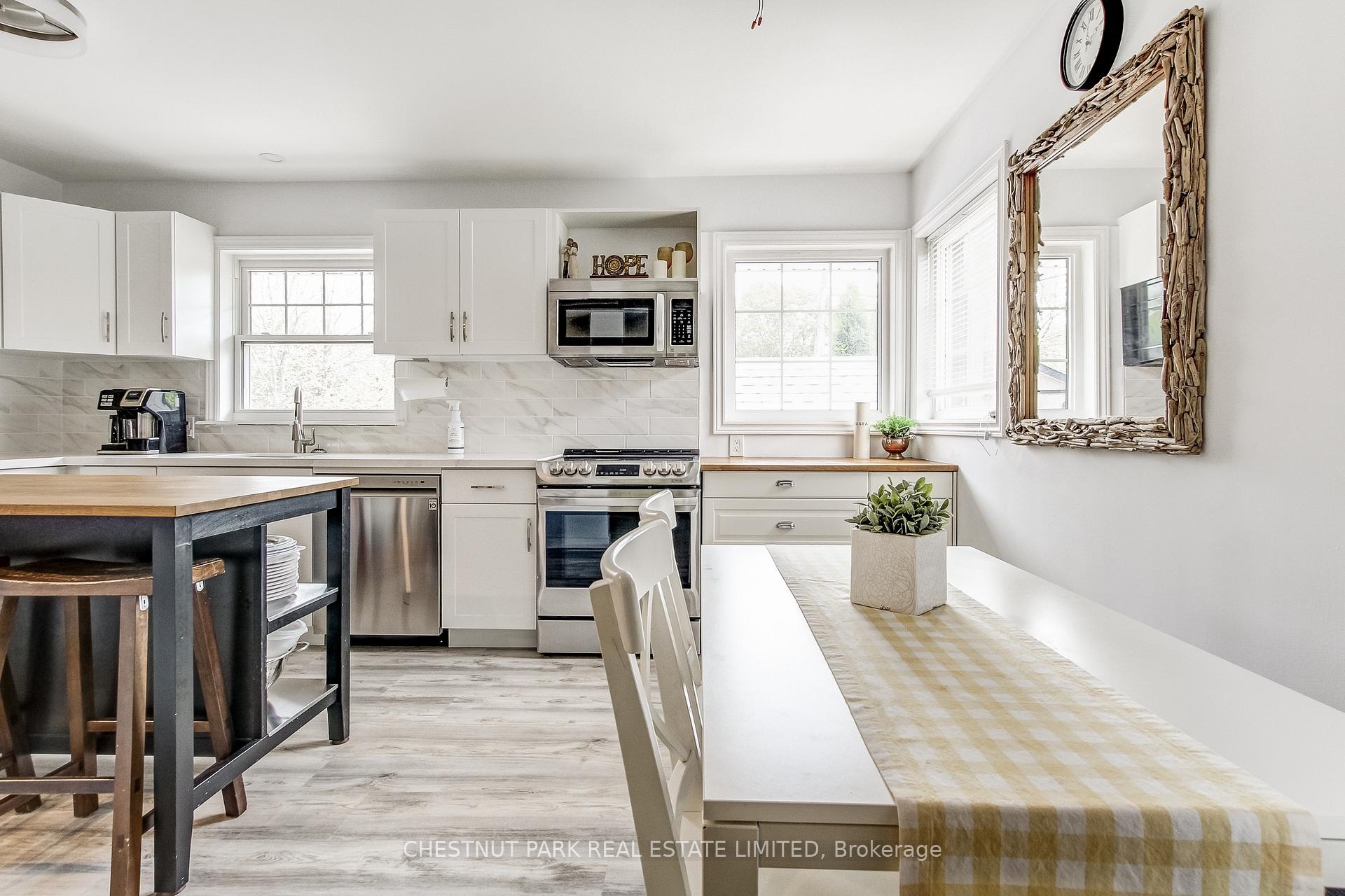 Photo 9 of 30 Mckenzie Street, St. Catharines, Bunting/Linwell — HOMEH