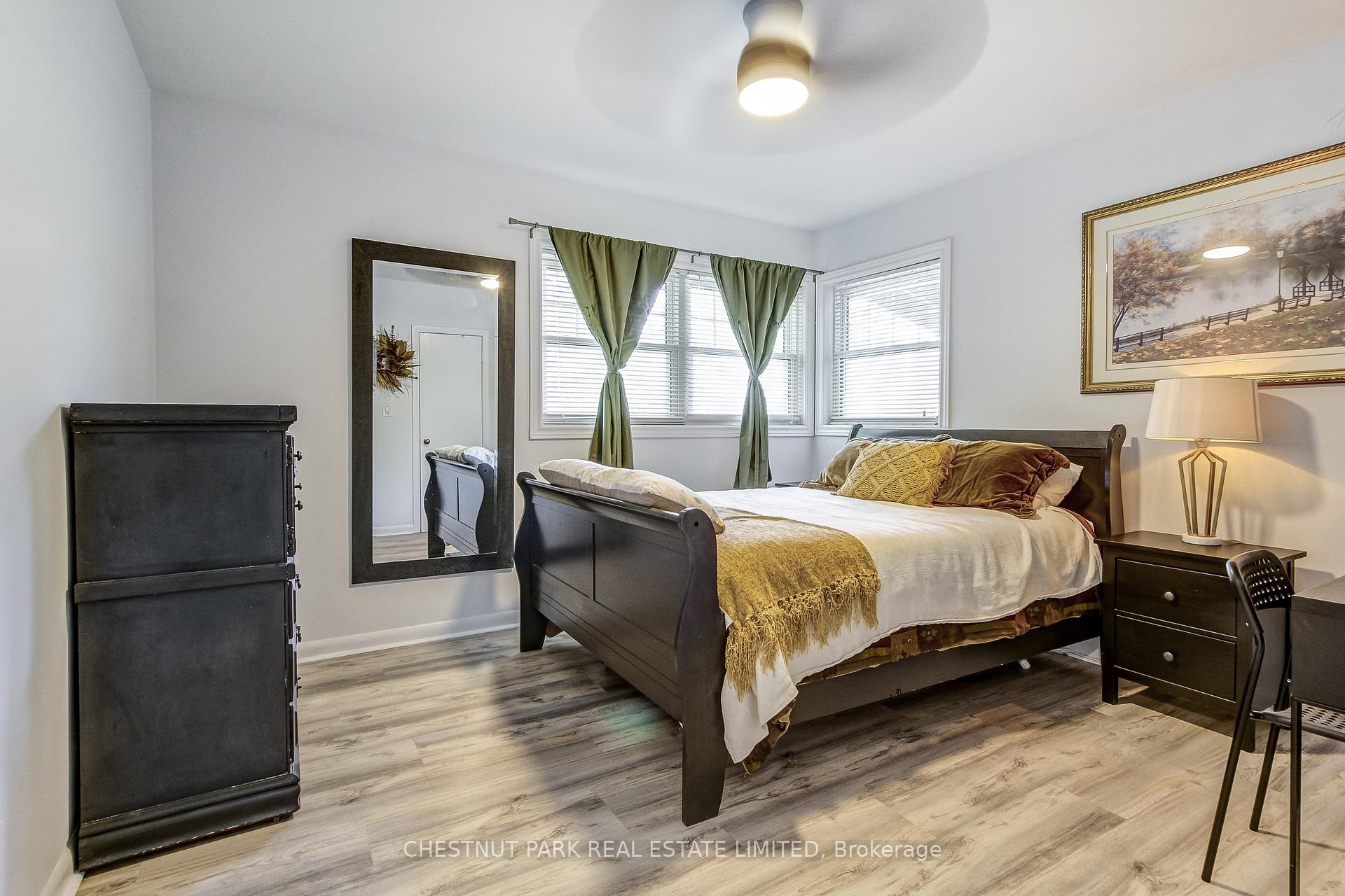 Photo 12 of 30 Mckenzie Street, St. Catharines, Bunting/Linwell — HOMEH