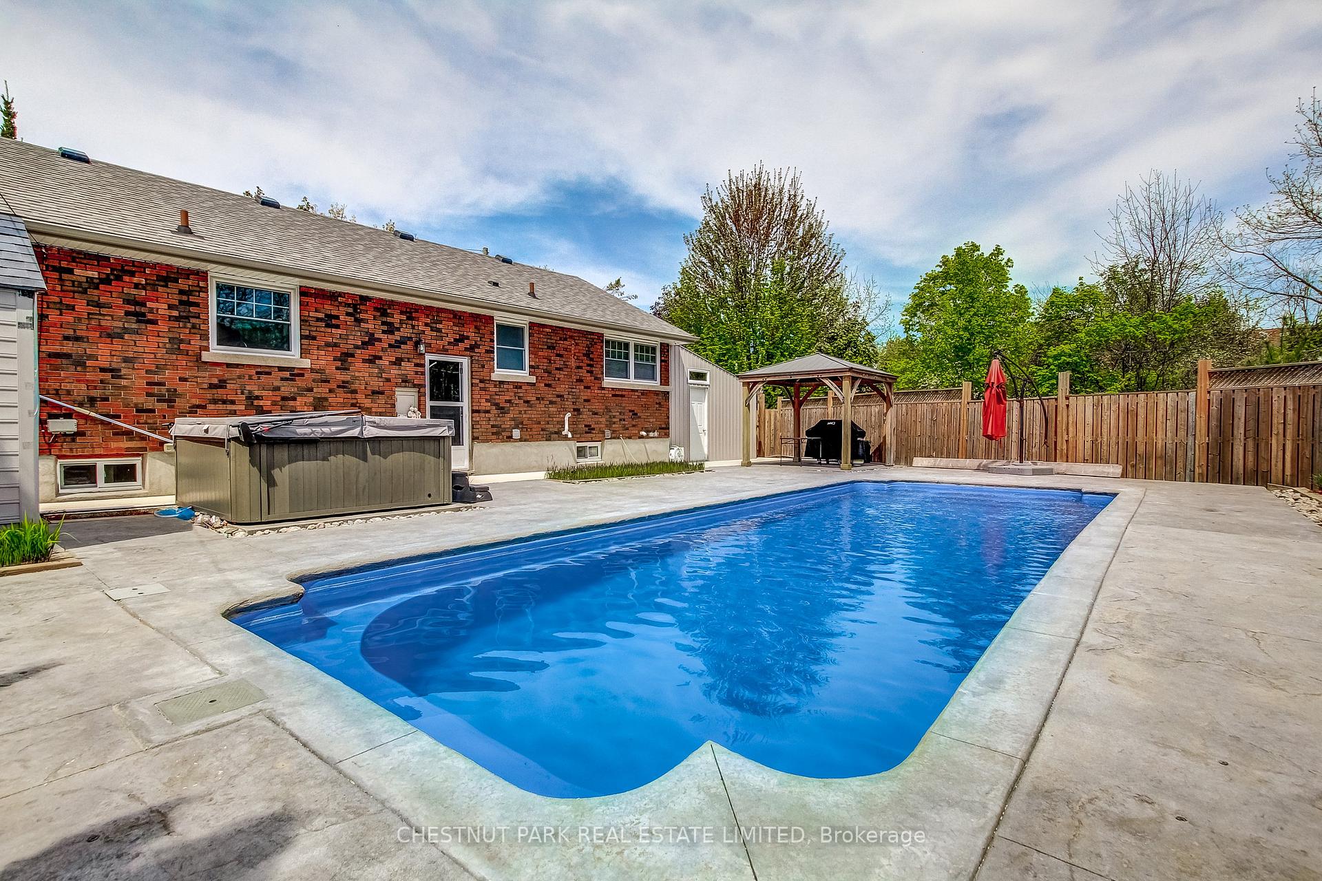 Photo 26 of 30 Mckenzie Street, St. Catharines, Bunting/Linwell — HOMEH