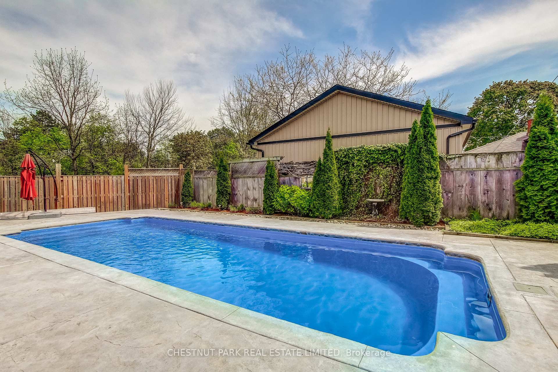 Photo 27 of 30 Mckenzie Street, St. Catharines, Bunting/Linwell — HOMEH