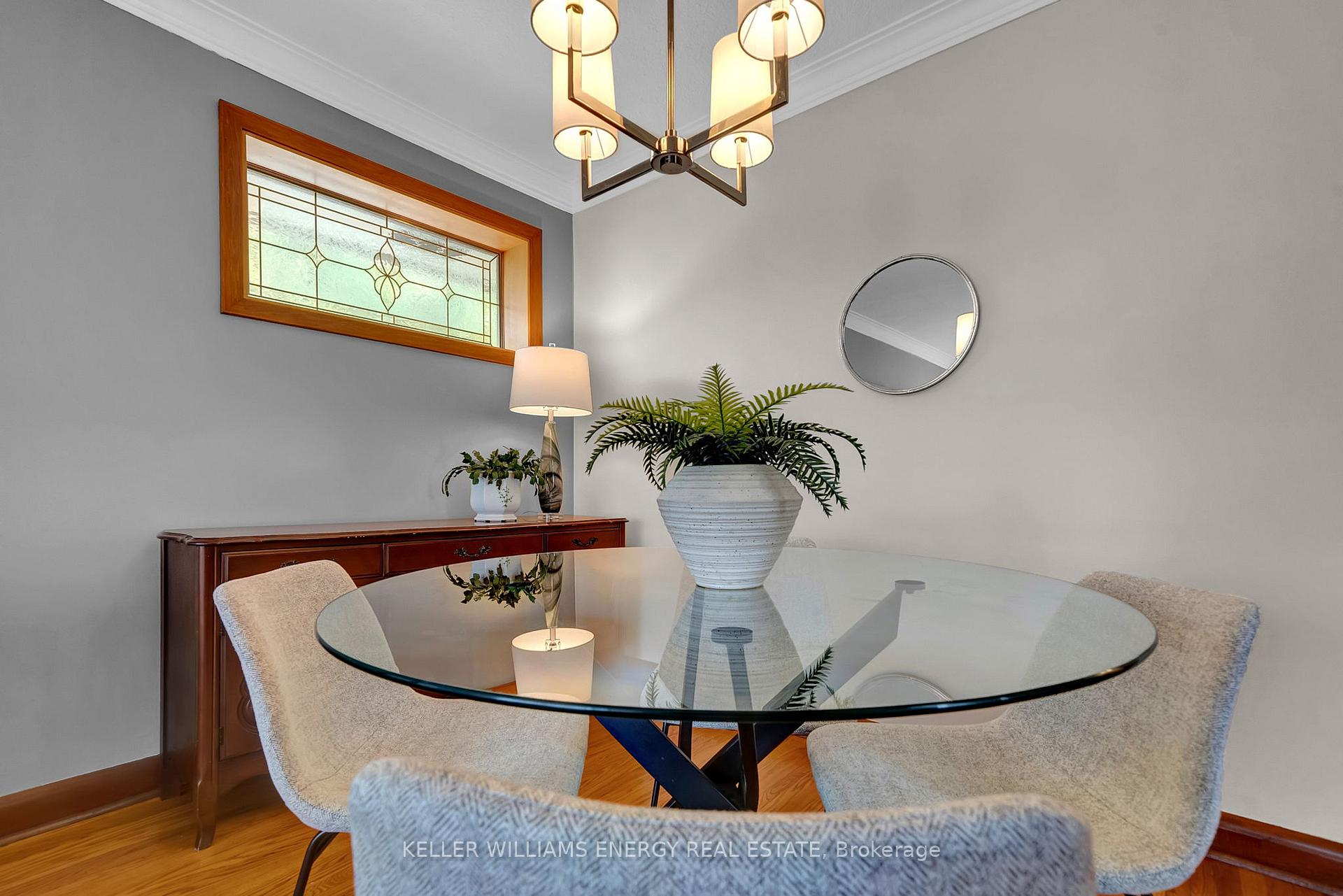 Photo 2 of 607 Newman Crescent, Whitby, Downtown Whitby — HOMEH
