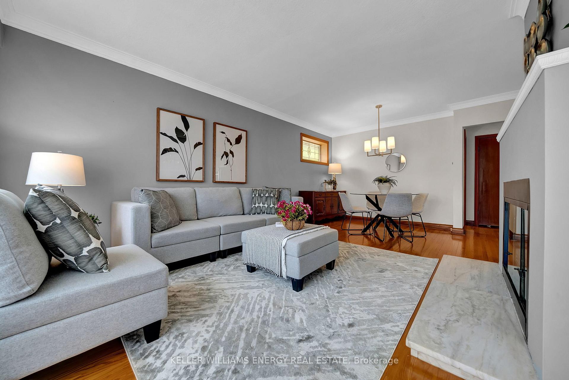 Photo 8 of 607 Newman Crescent, Whitby, Downtown Whitby — HOMEH