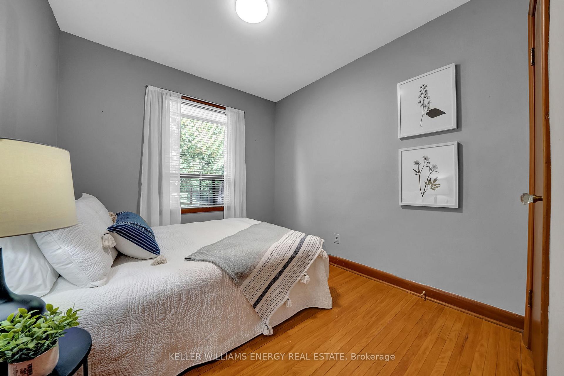 Photo 11 of 607 Newman Crescent, Whitby, Downtown Whitby — HOMEH