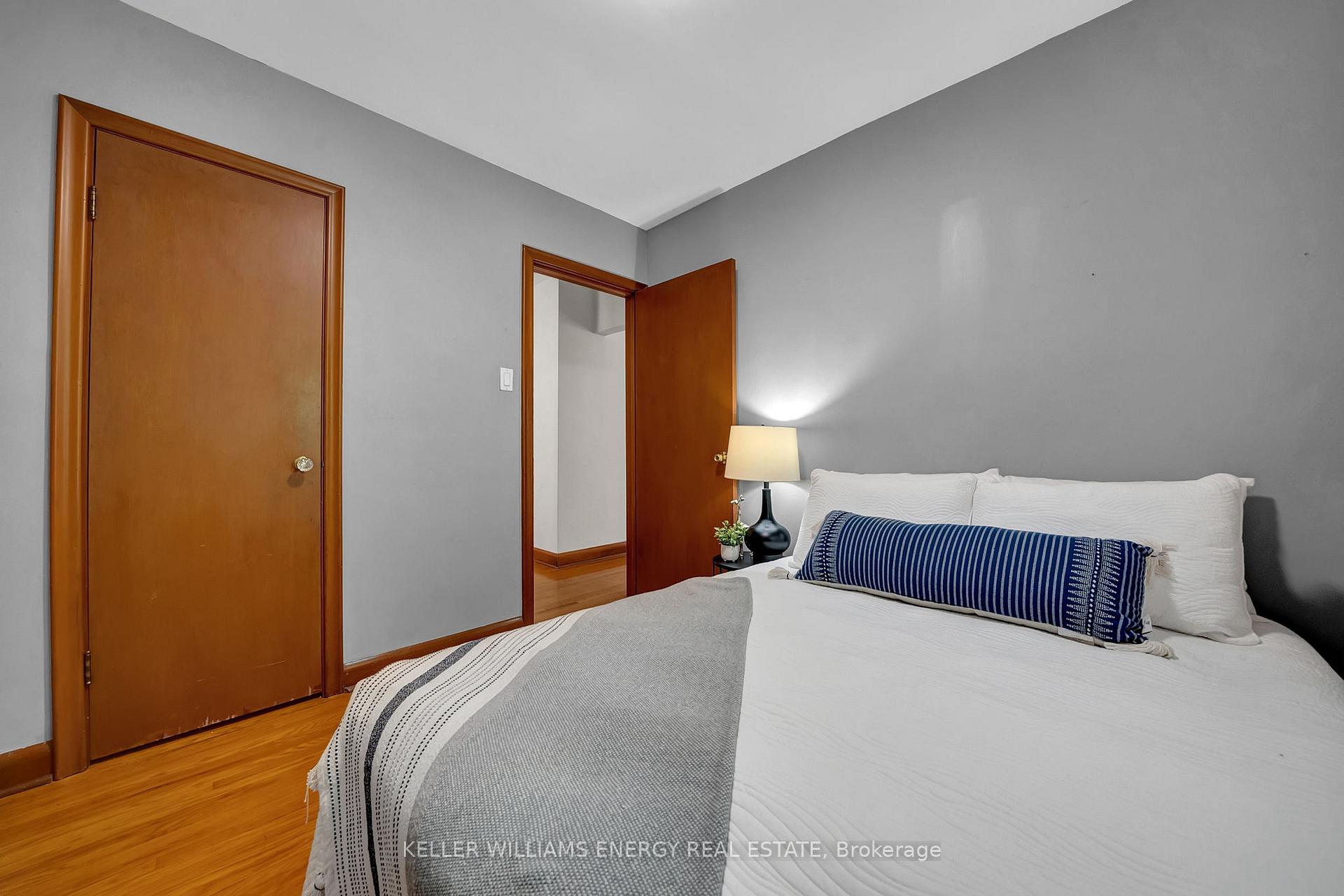 Photo 12 of 607 Newman Crescent, Whitby, Downtown Whitby — HOMEH