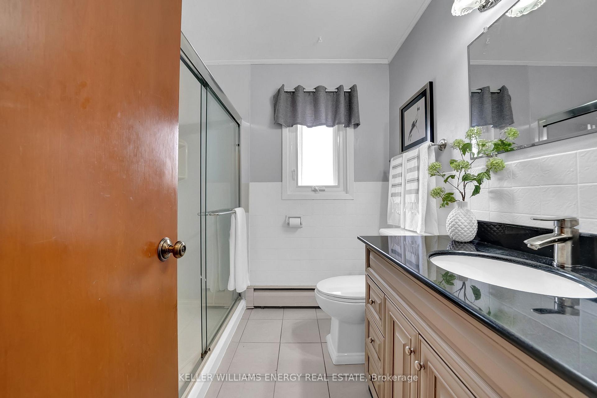 Photo 20 of 607 Newman Crescent, Whitby, Downtown Whitby — HOMEH