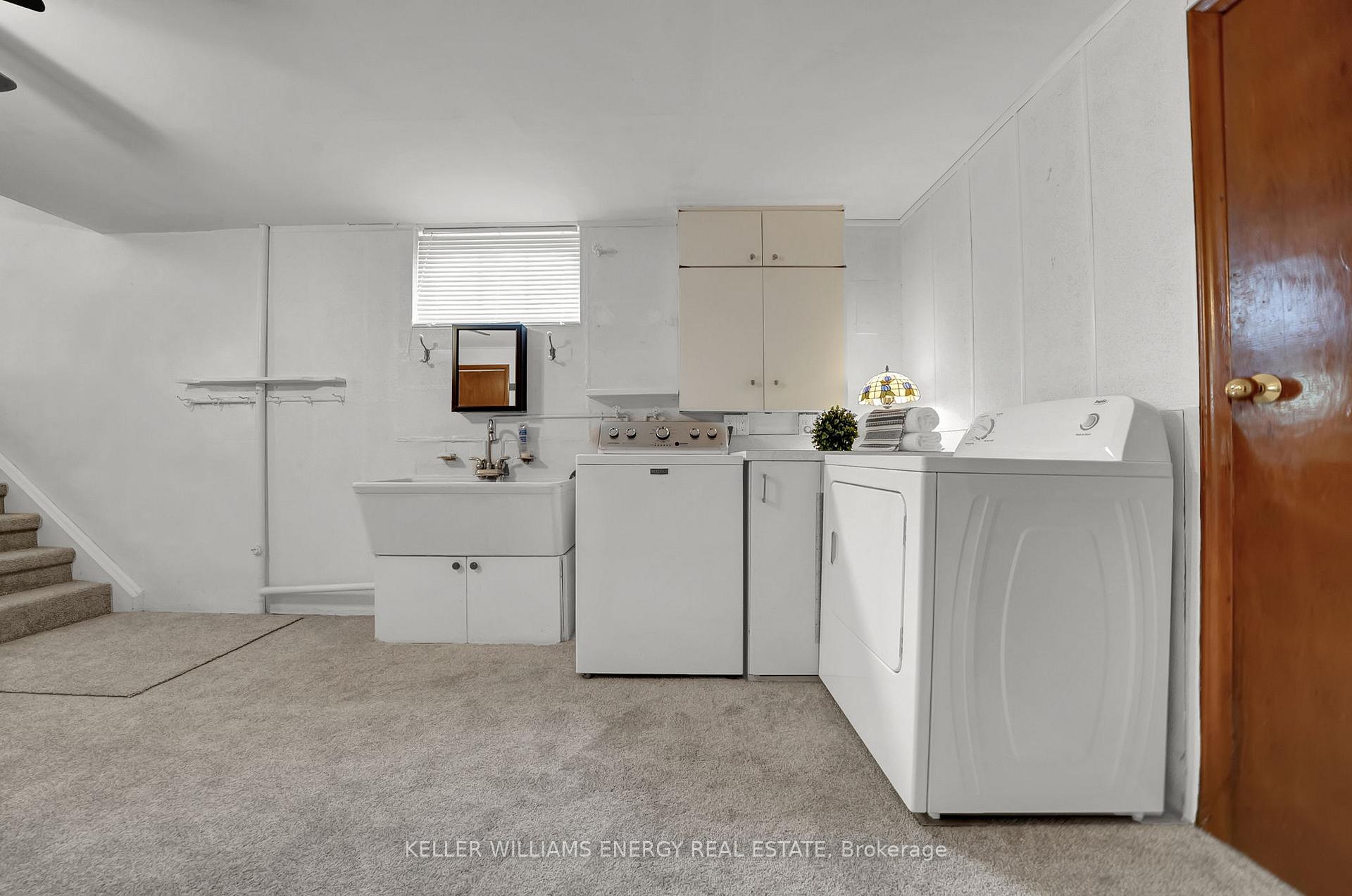 Photo 23 of 607 Newman Crescent, Whitby, Downtown Whitby — HOMEH