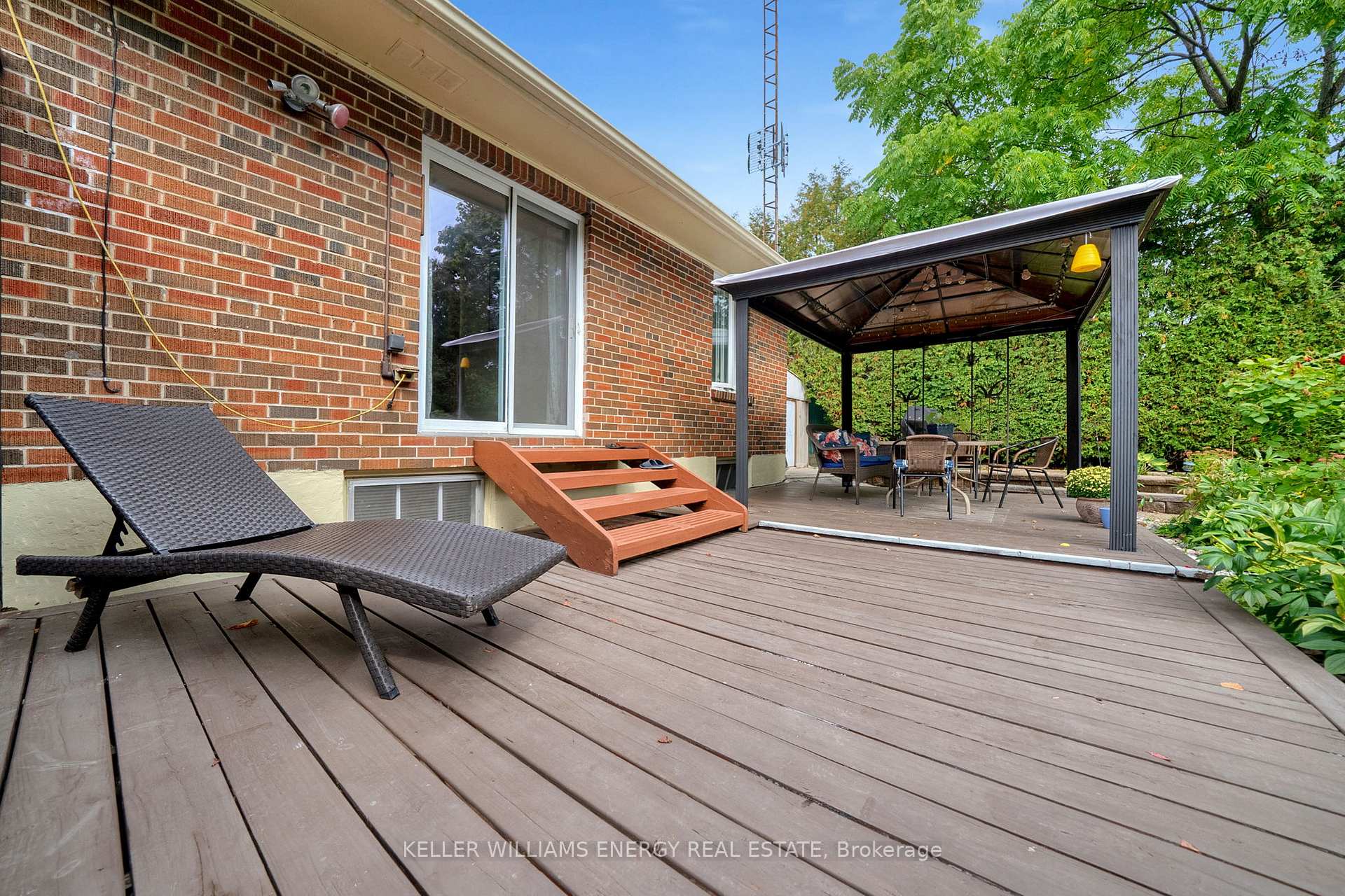 Photo 36 of 607 Newman Crescent, Whitby, Downtown Whitby — HOMEH