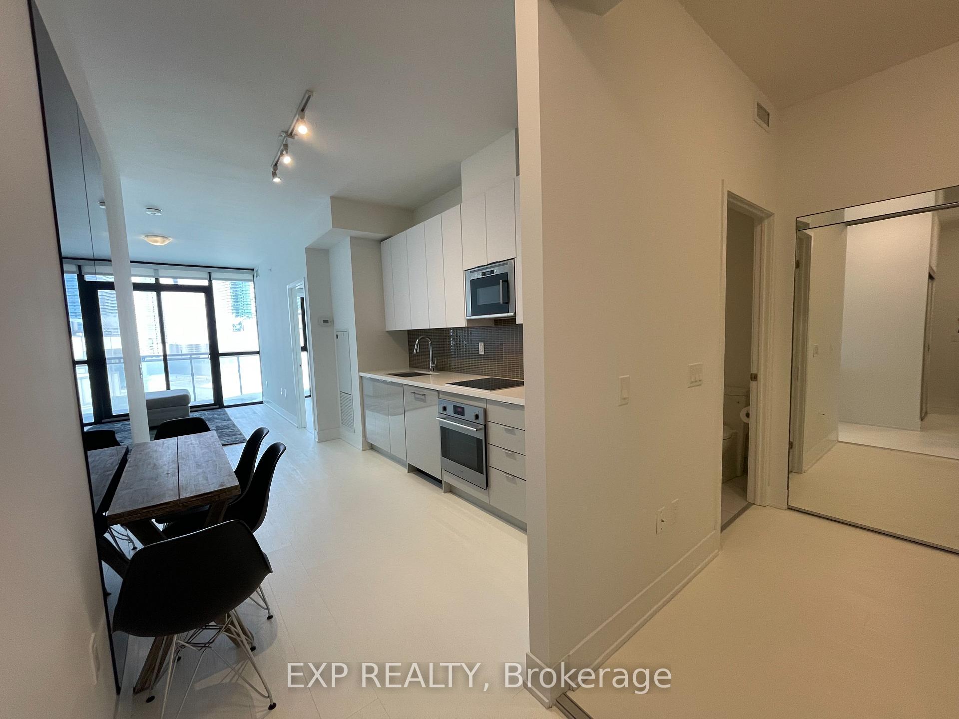 Photo 1 of Unit 805, 2908 Highway 7 Road, Vaughan, Concord — HOMEH