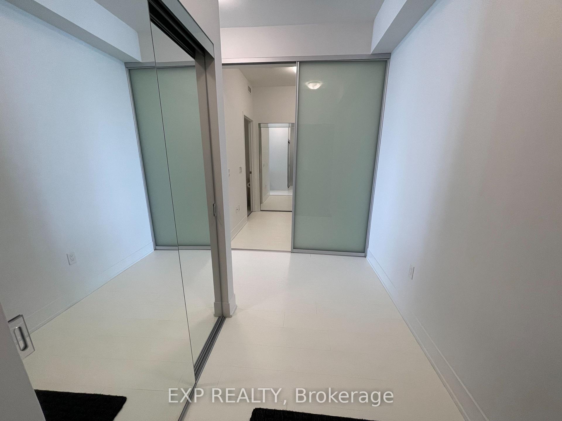 Photo 4 of Unit 805, 2908 Highway 7 Road, Vaughan, Concord — HOMEH