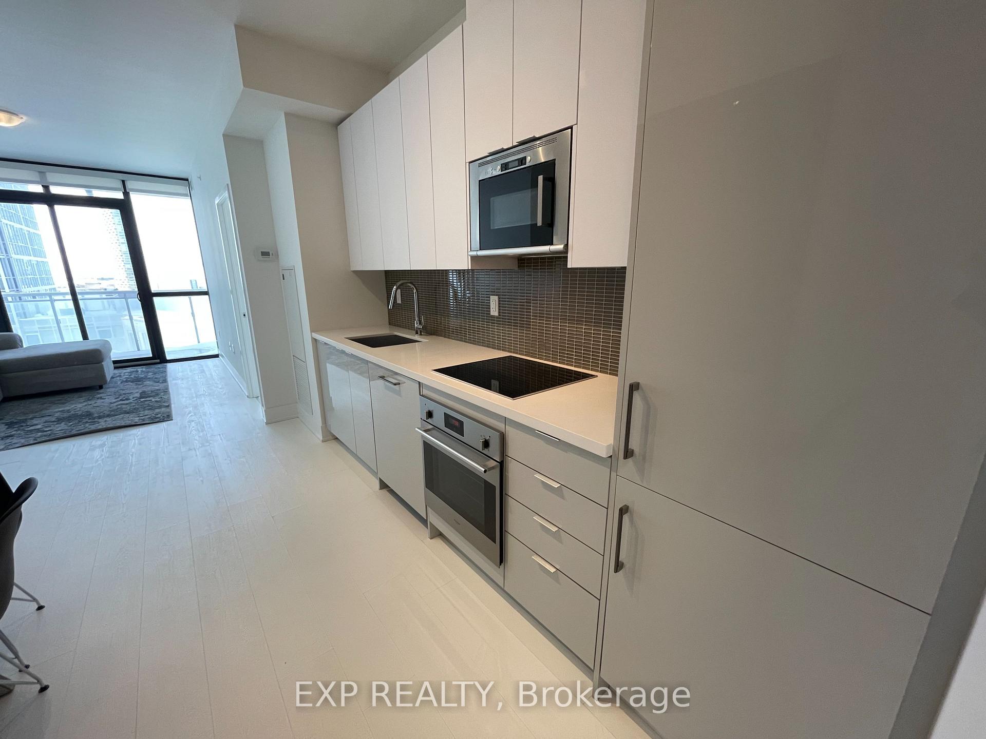 Photo 10 of Unit 805, 2908 Highway 7 Road, Vaughan, Concord — HOMEH