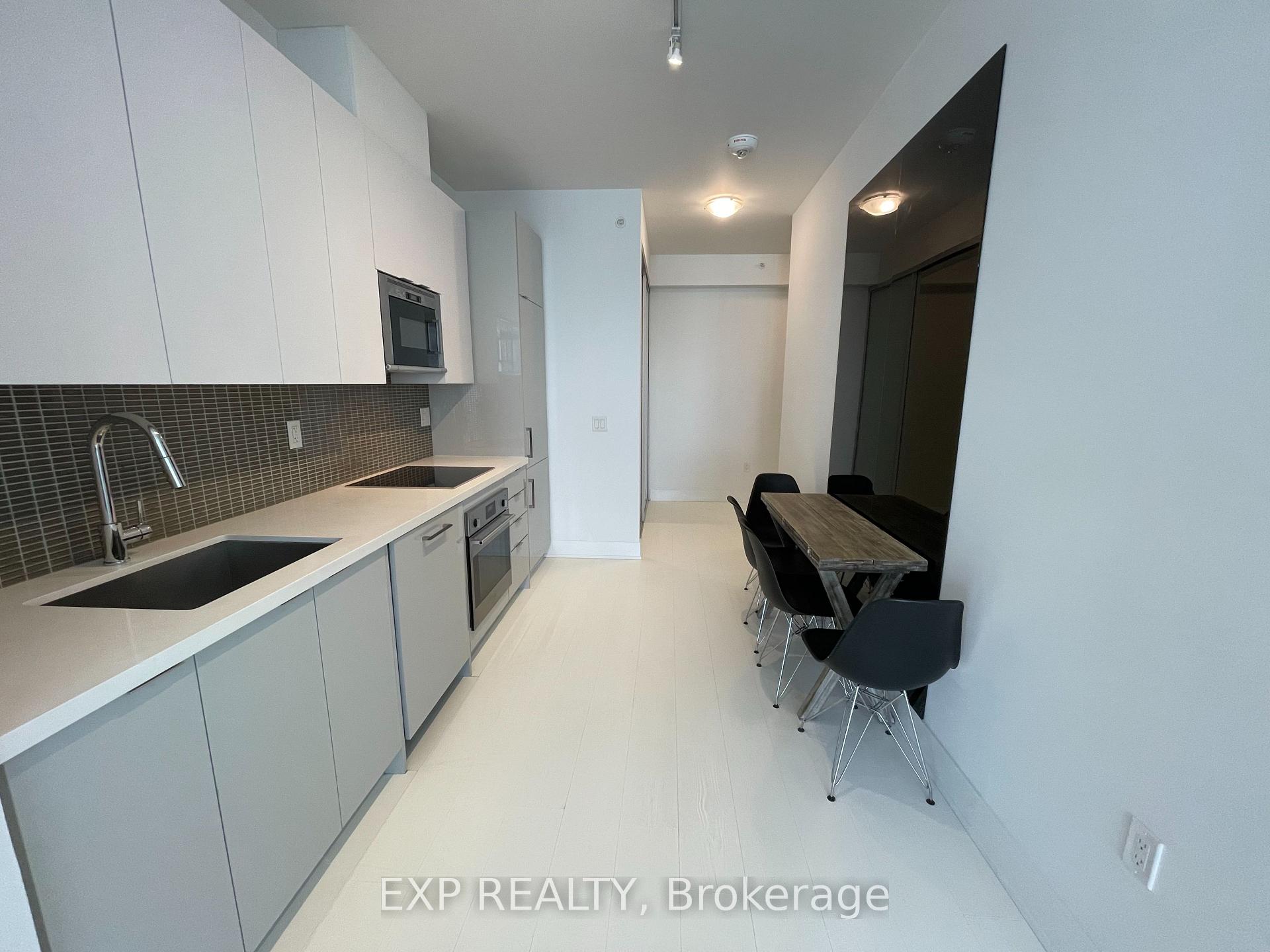 Photo 13 of Unit 805, 2908 Highway 7 Road, Vaughan, Concord — HOMEH