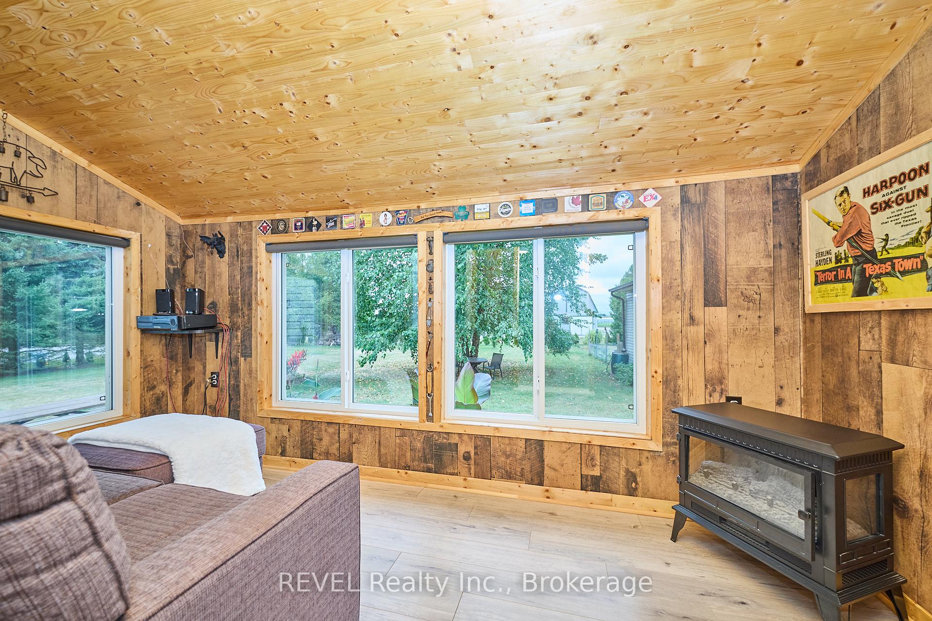 Photo 12 of 1317 Third Street Louth, St. Catharines, Rural Port — HOMEH