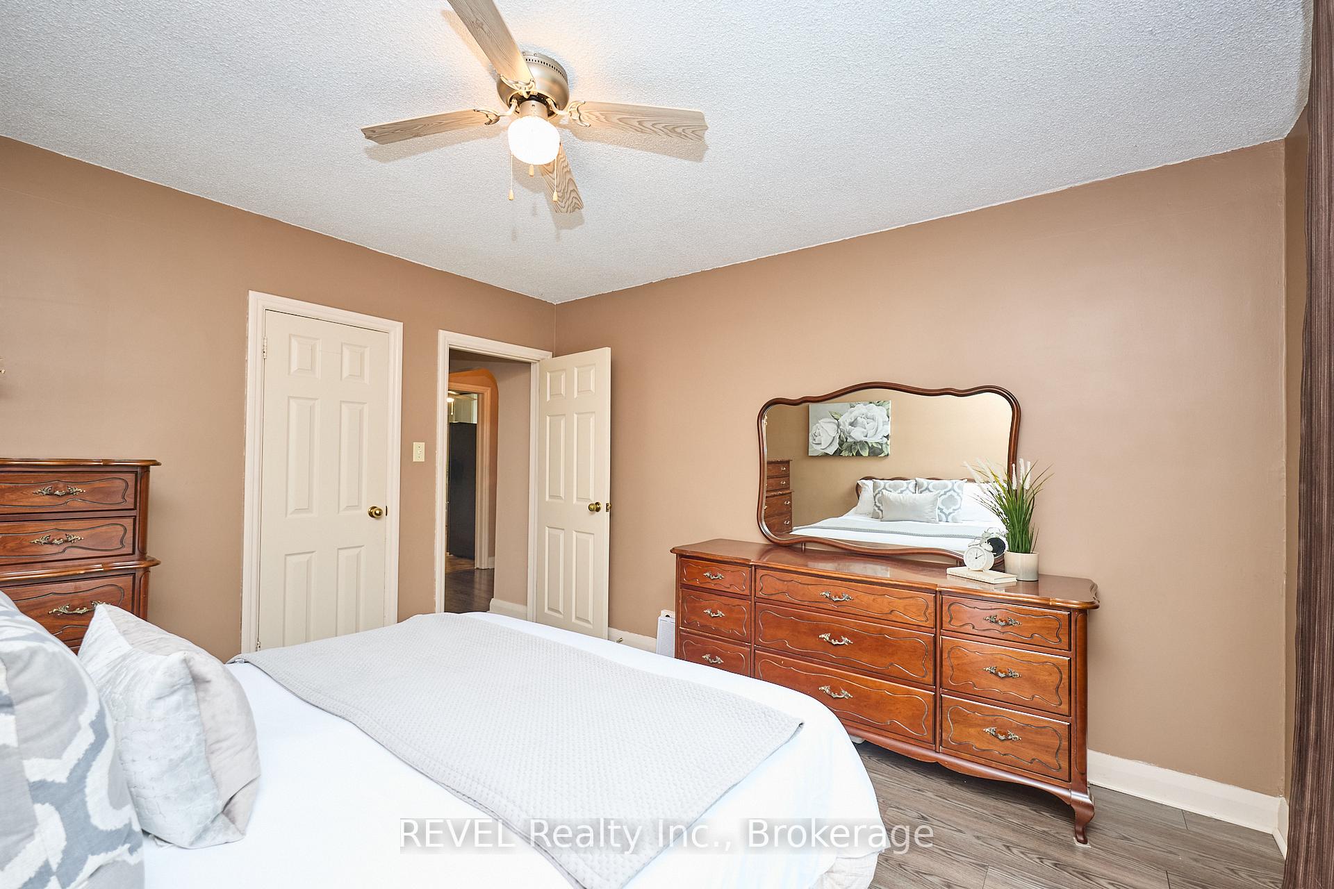 Photo 18 of 1317 Third Street Louth, St. Catharines, Rural Port — HOMEH