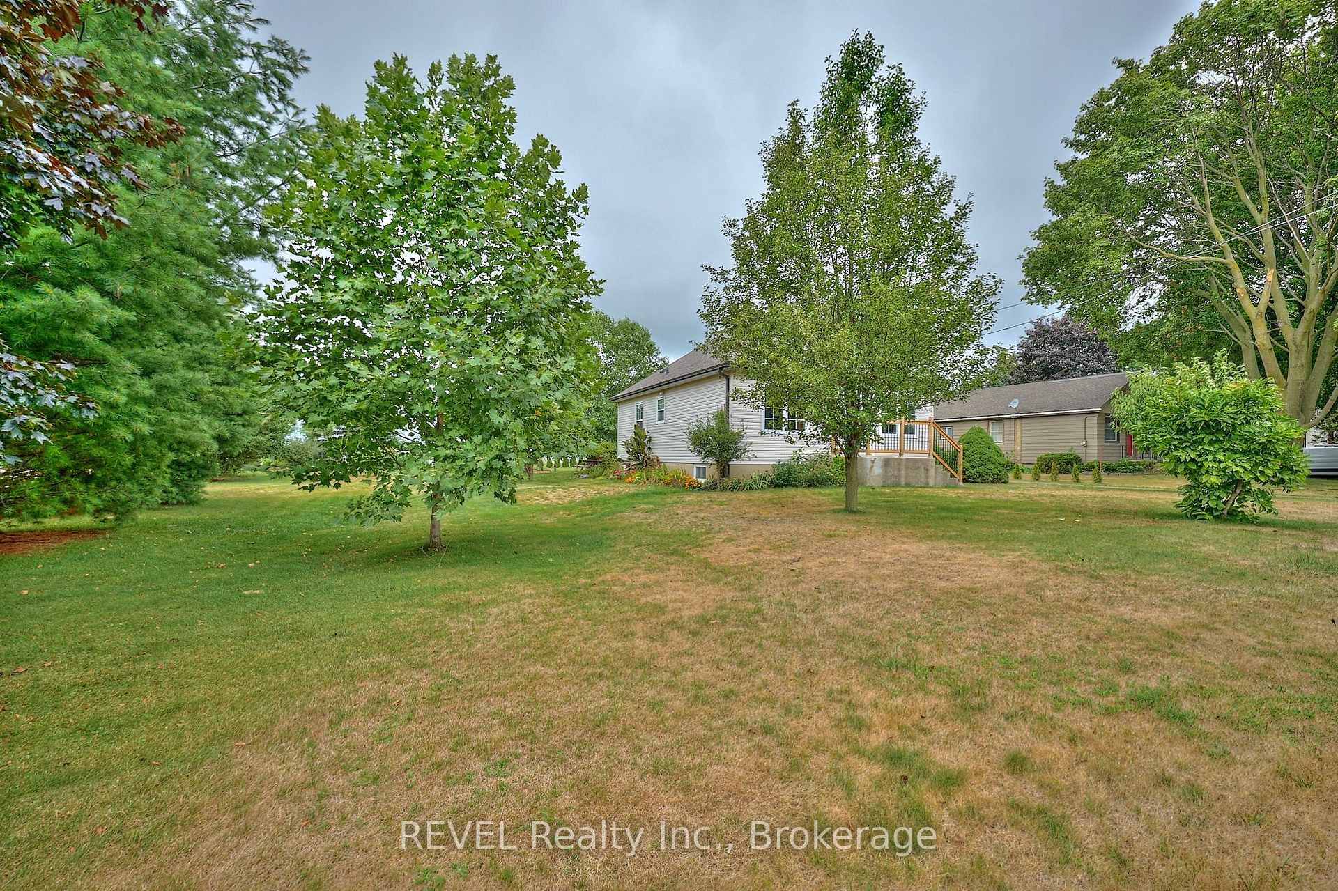 Photo 25 of 1317 Third Street Louth, St. Catharines, Rural Port — HOMEH