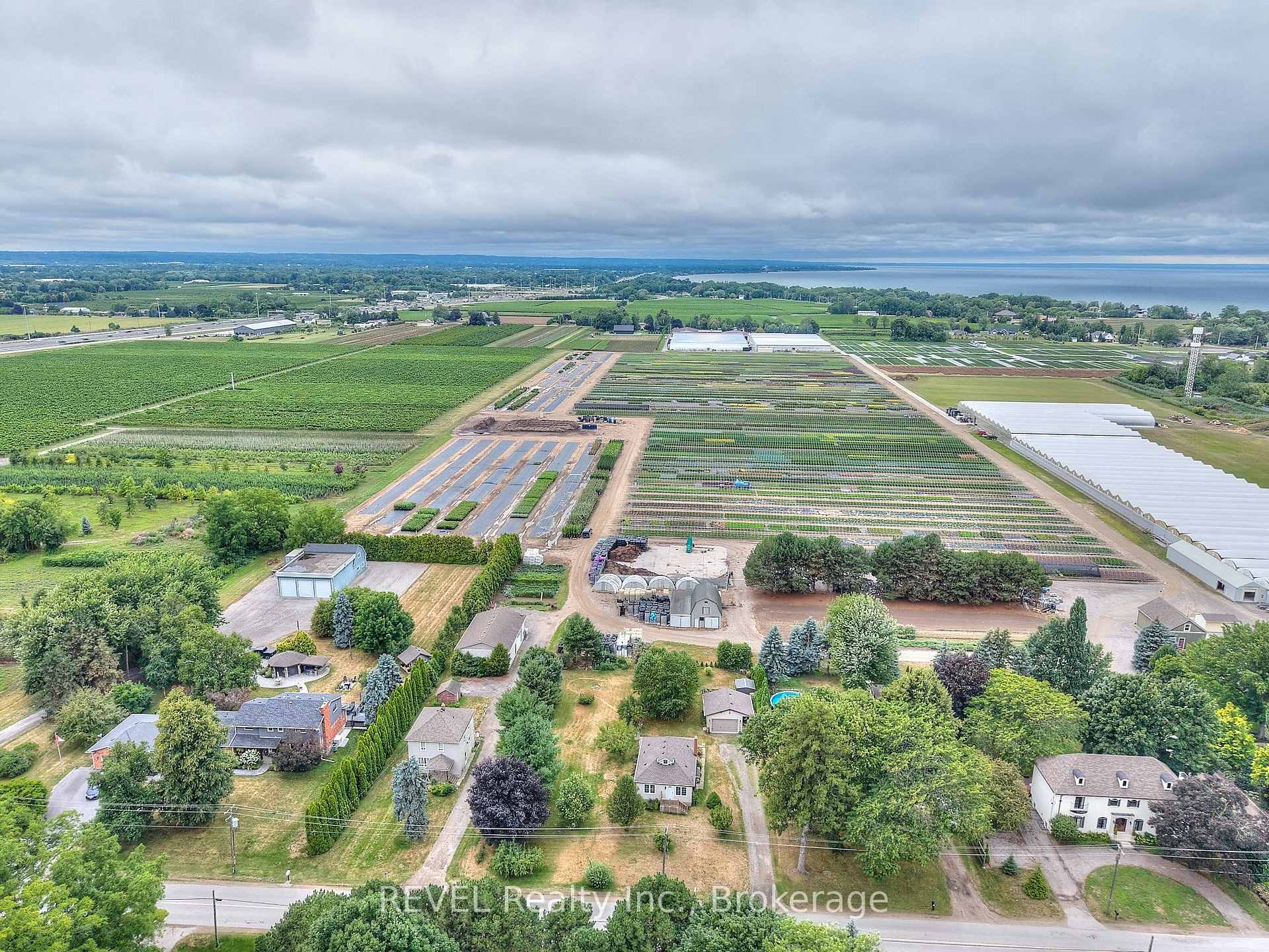 Photo 37 of 1317 Third Street Louth, St. Catharines, Rural Port — HOMEH