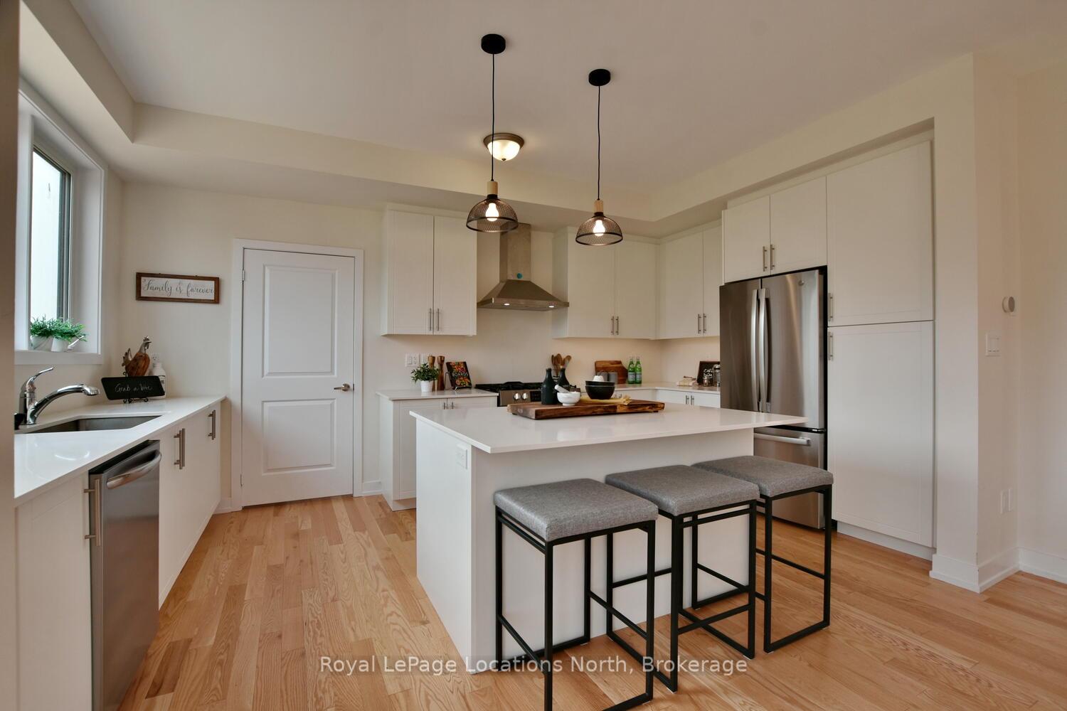 Photo 19 of 106 Stoneleigh Drive, Blue Mountains — HOMEH