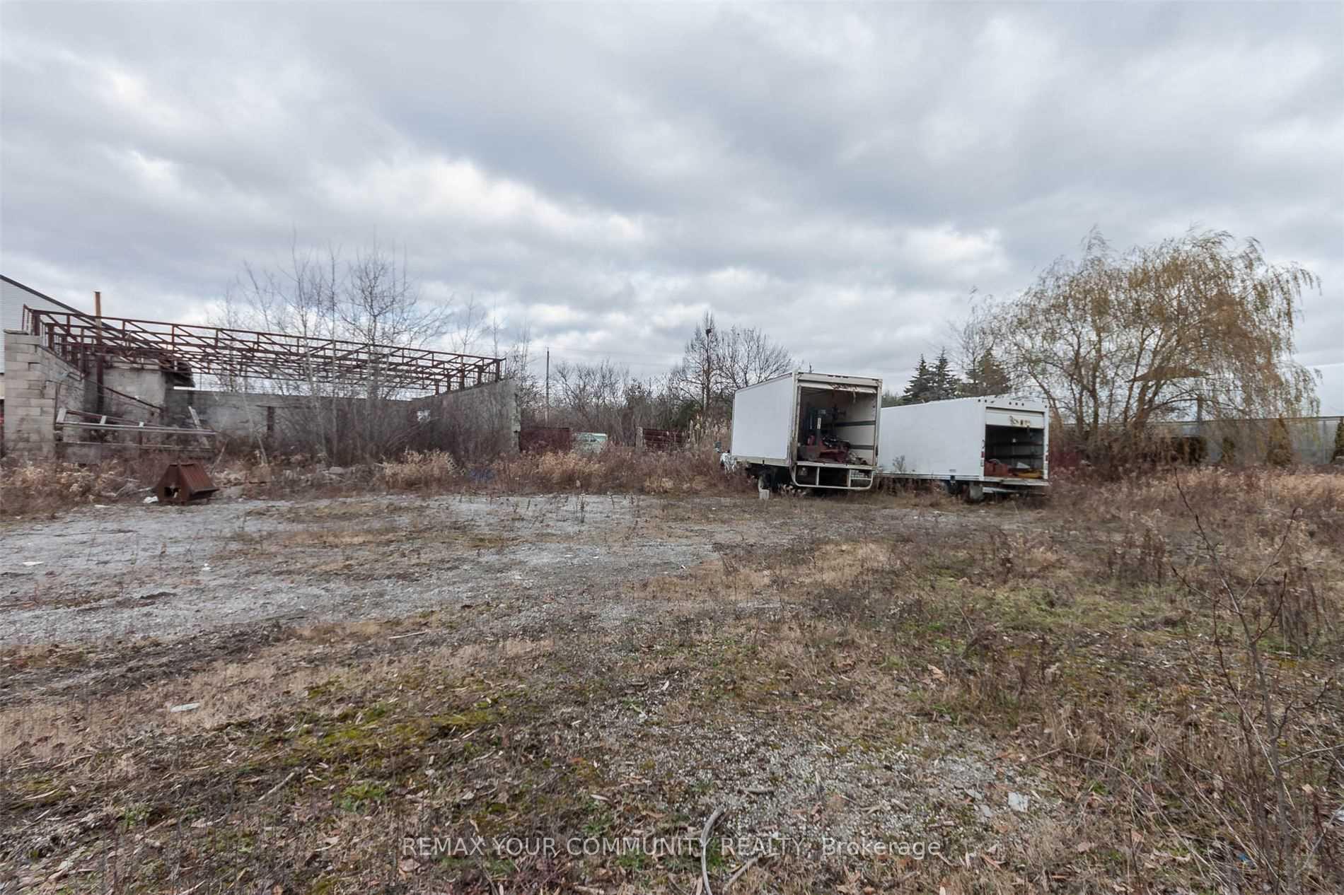 Photo 11 of 1953 Highway 2 Road, Clarington, Bowmanville — HOMEH
