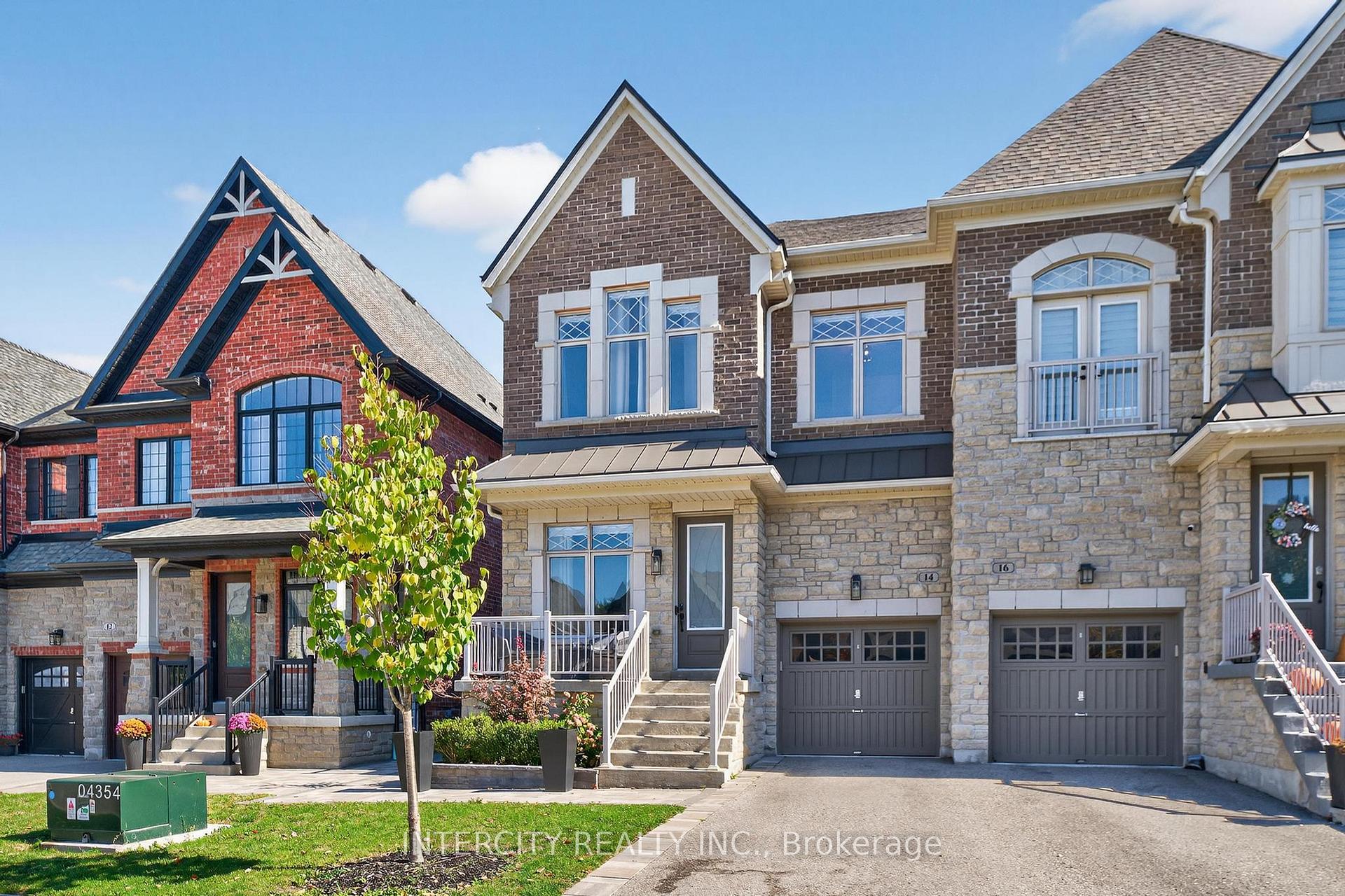 Front of 14 Great Heron Court
