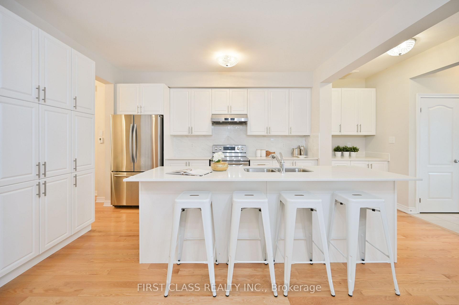 Photo 9 of 8 Elphee Lane, Markham, Cornell — HOMEH