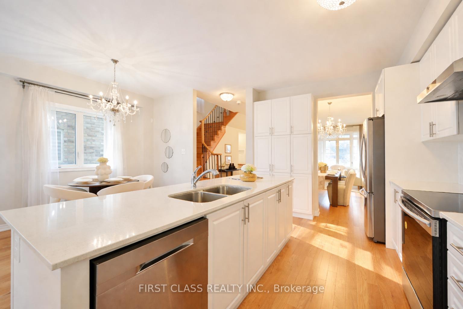 Photo 11 of 8 Elphee Lane, Markham, Cornell — HOMEH