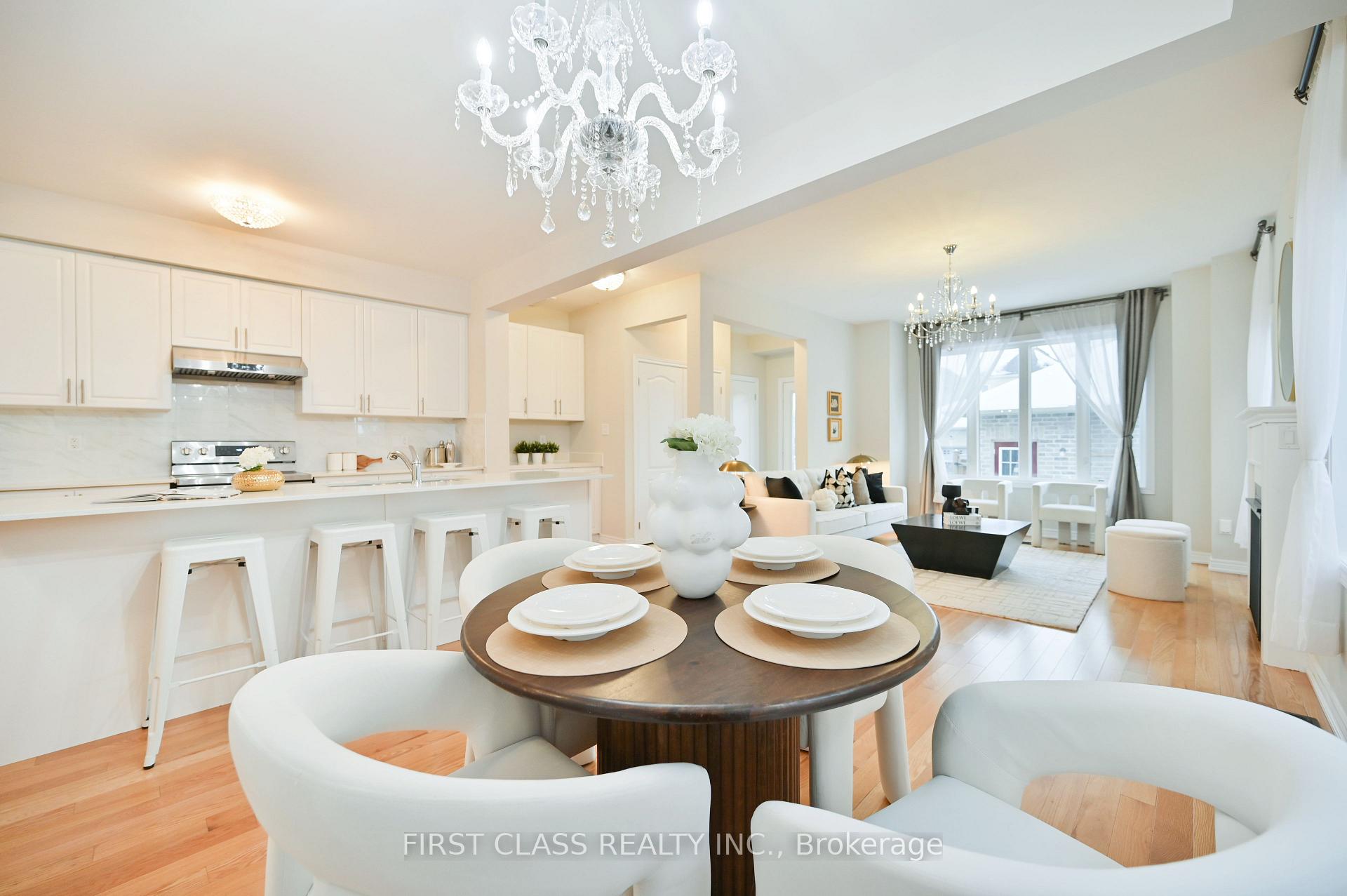 Photo 14 of 8 Elphee Lane, Markham, Cornell — HOMEH