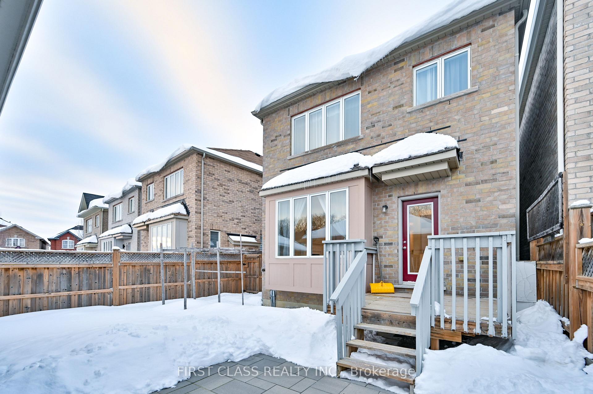 Photo 40 of 8 Elphee Lane, Markham, Cornell — HOMEH