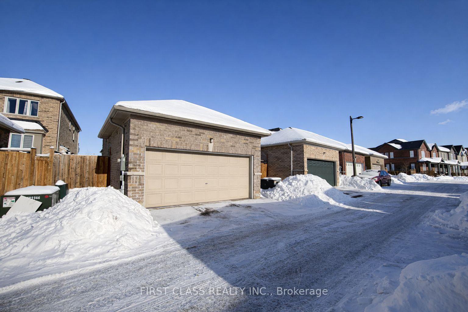 Photo 63 of 8 Elphee Lane, Markham, Cornell — HOMEH