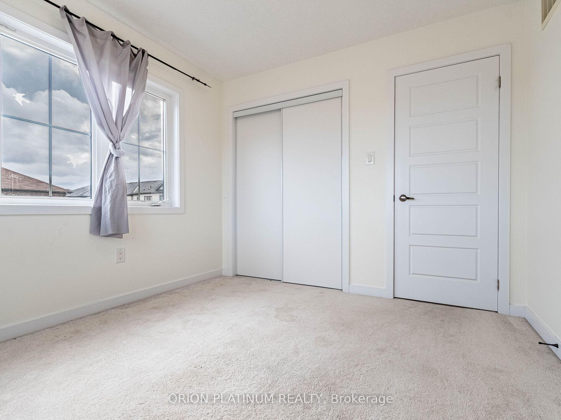 Photo 8 of 135 Pagebrook Crescent, Hamilton, Stoney Creek Mountain — HOMEH