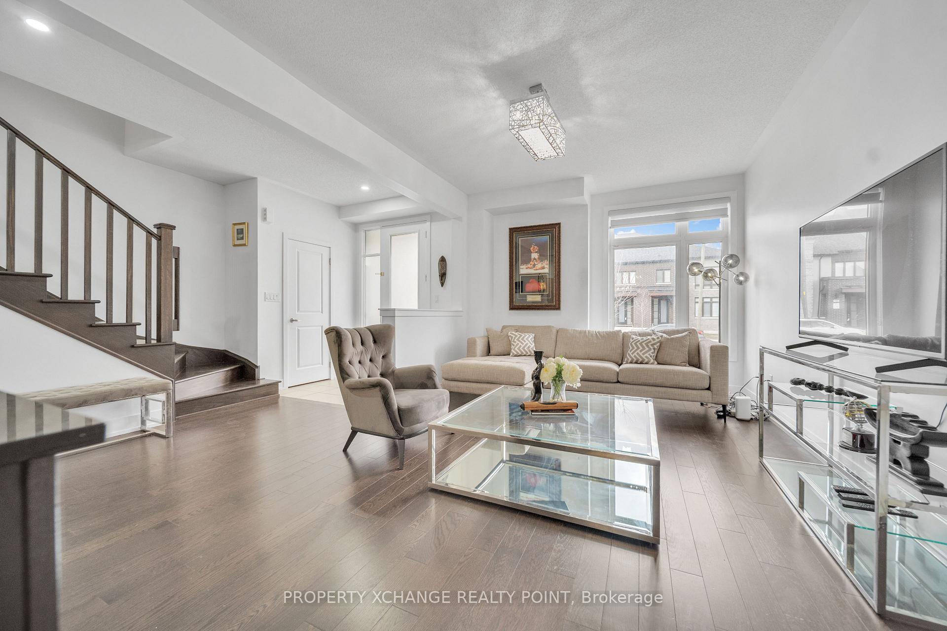 Photo 4 of 202 Coronation Road, Whitby, Rural Whitby — HOMEH