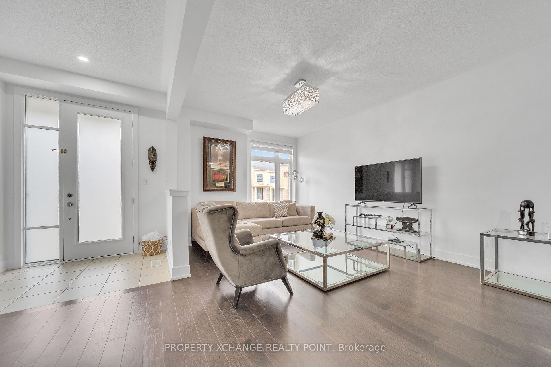 Photo 6 of 202 Coronation Road, Whitby, Rural Whitby — HOMEH