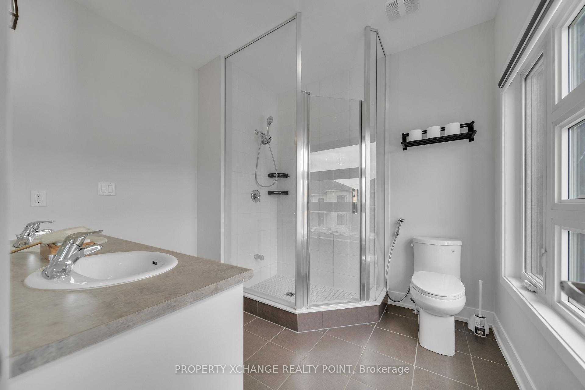 Photo 28 of 202 Coronation Road, Whitby, Rural Whitby — HOMEH