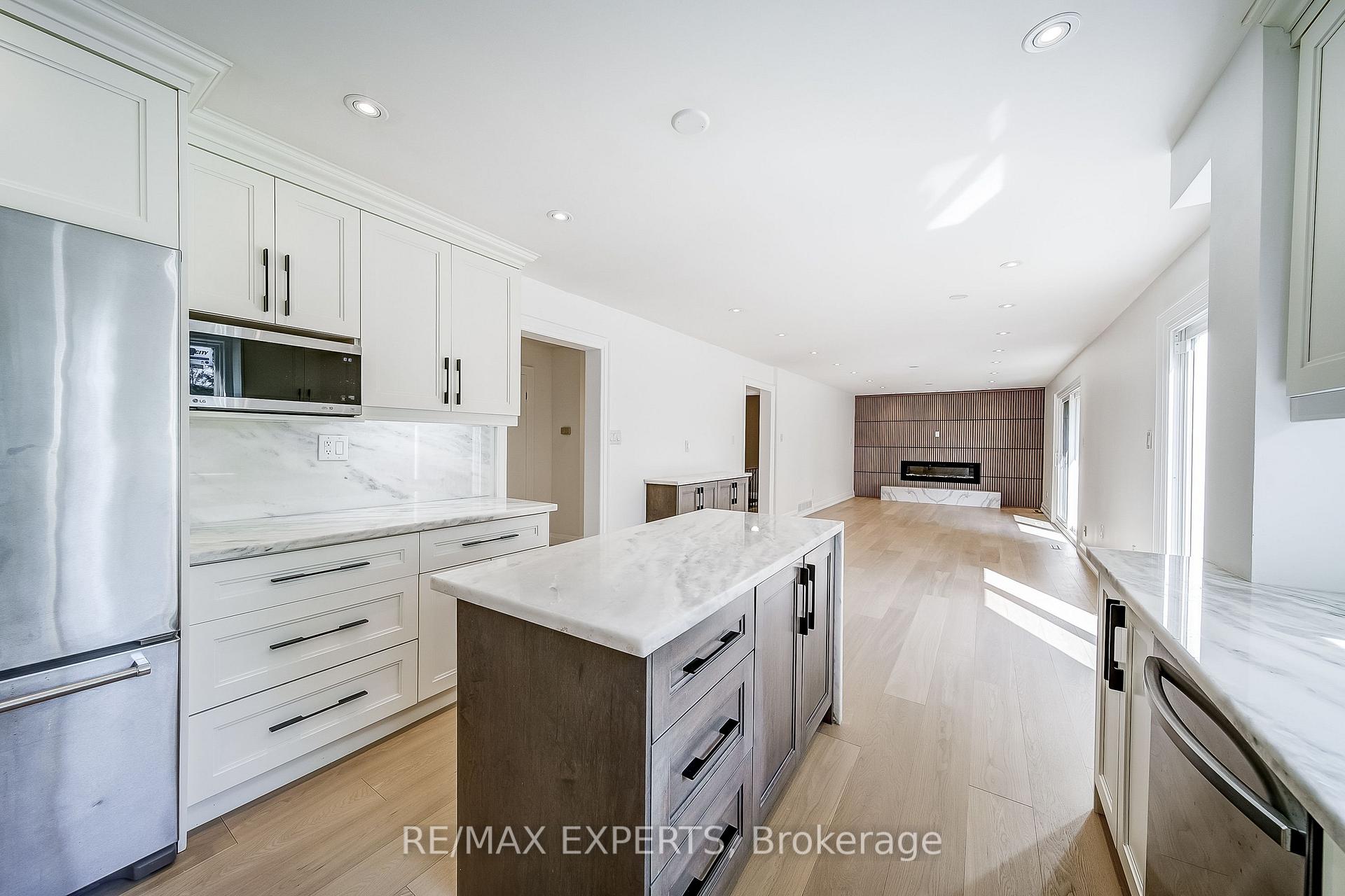 Photo 7 of Unit Upper & Main Levels, 85 Villa Park Drive, Vaughan, East Woodbridge — HOMEH