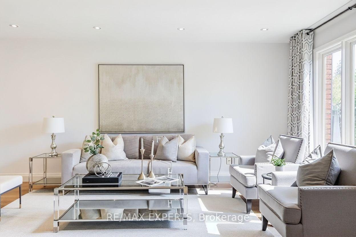 Photo 8 of Unit Upper & Main Levels, 85 Villa Park Drive, Vaughan, East Woodbridge — HOMEH