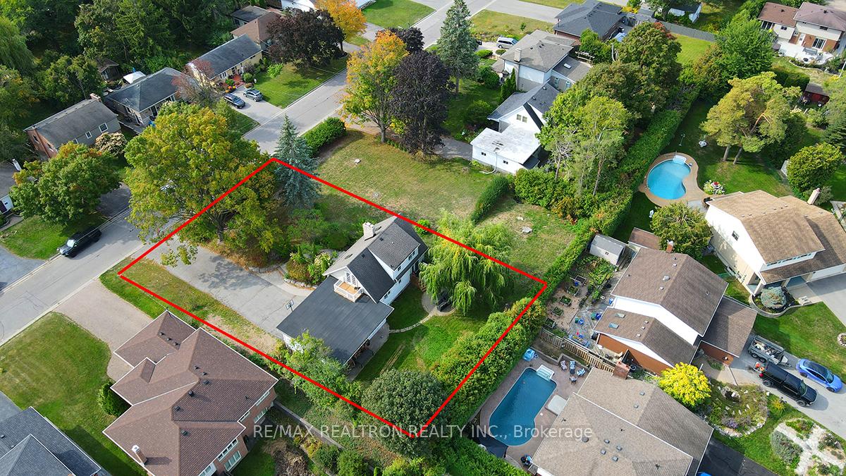 Photo 3 of 900&904 Parklane Avenue, Oshawa, Eastdale — HOMEH
