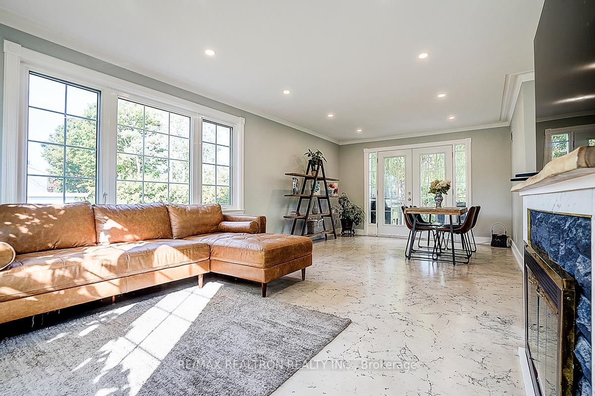 Photo 11 of 900&904 Parklane Avenue, Oshawa, Eastdale — HOMEH