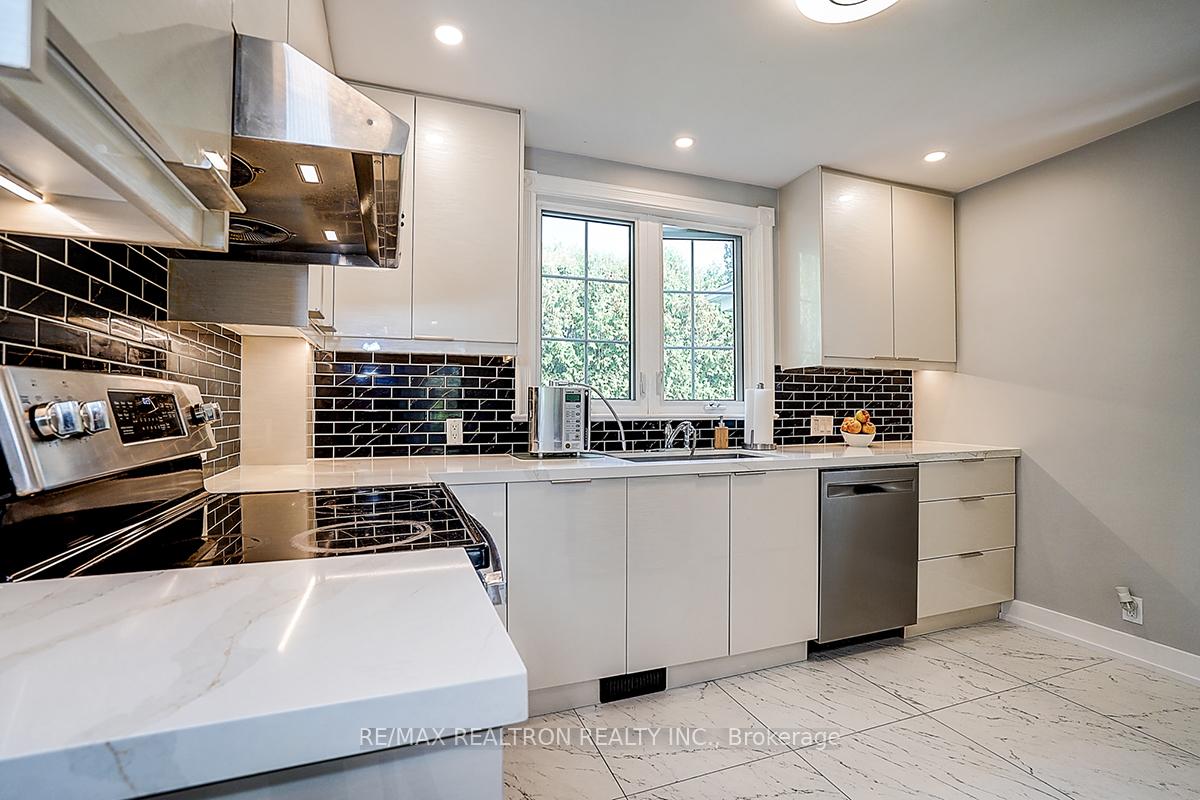 Photo 24 of 900&904 Parklane Avenue, Oshawa, Eastdale — HOMEH