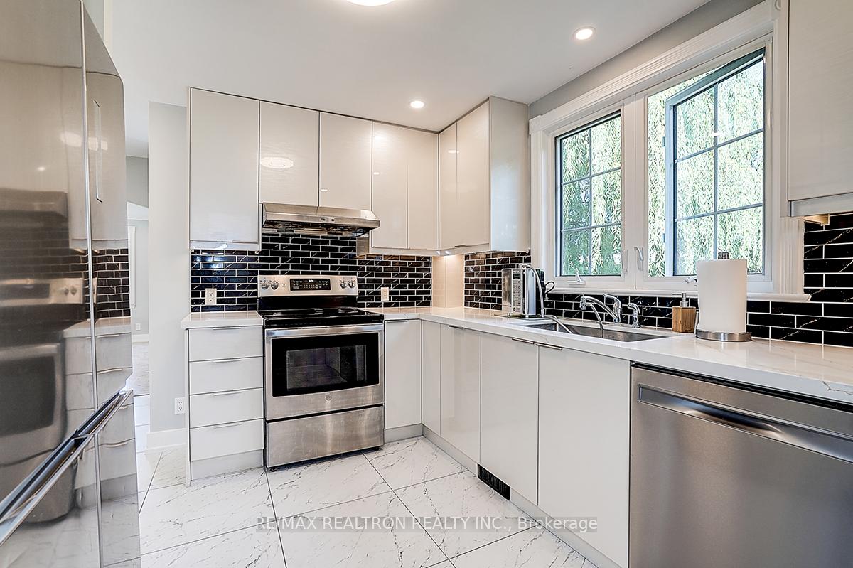 Photo 26 of 900&904 Parklane Avenue, Oshawa, Eastdale — HOMEH