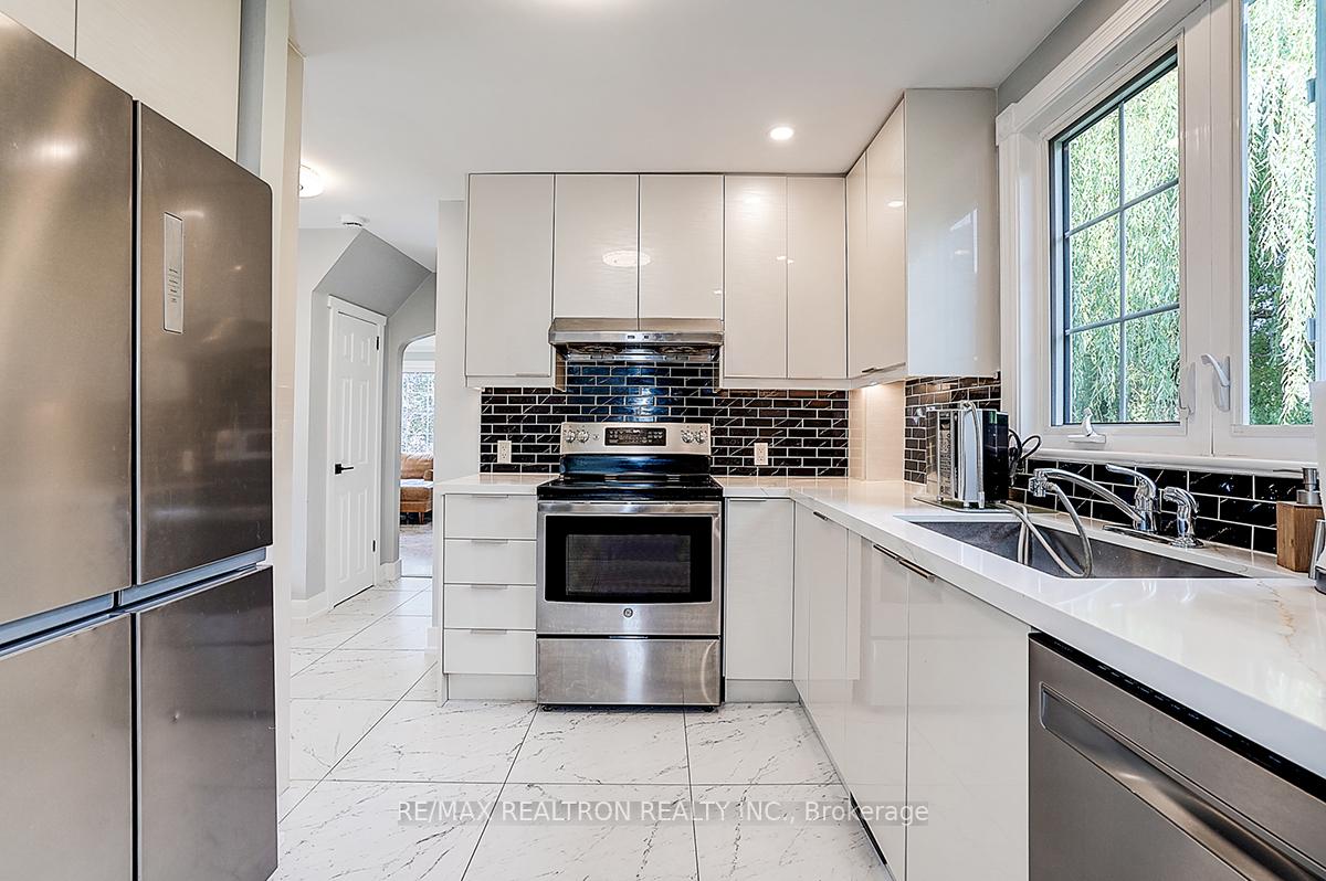 Photo 27 of 900&904 Parklane Avenue, Oshawa, Eastdale — HOMEH