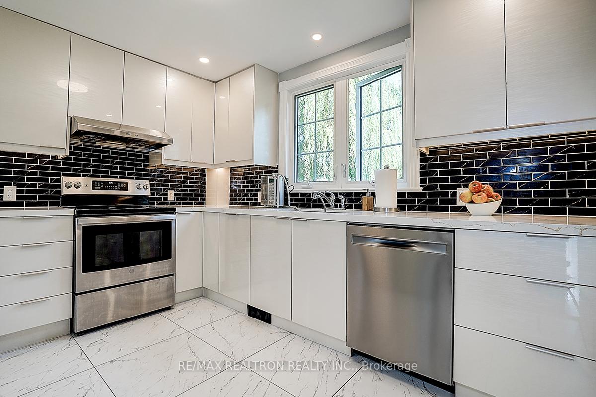 Photo 28 of 900&904 Parklane Avenue, Oshawa, Eastdale — HOMEH