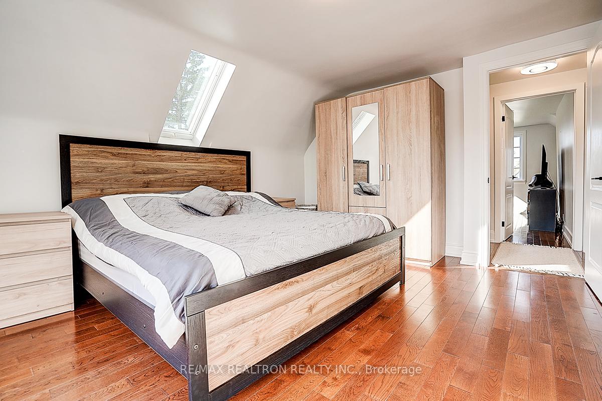 Photo 33 of 900&904 Parklane Avenue, Oshawa, Eastdale — HOMEH