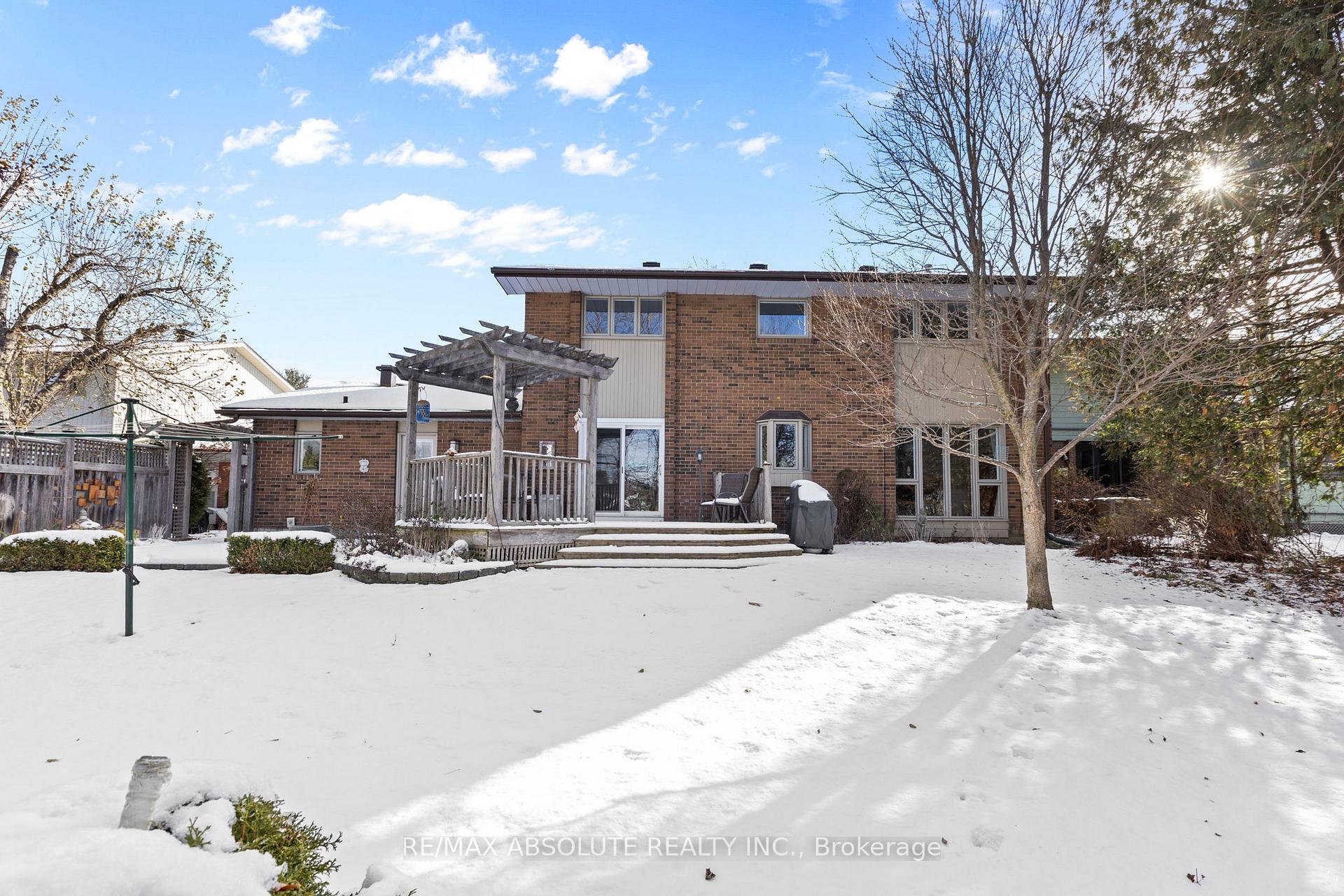 Photo 6 of 22 Banting Crescent, Ottawa, Kanata - Beaverbrook — HOMEH