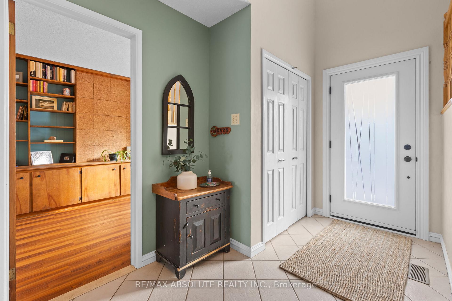 Photo 10 of 22 Banting Crescent, Ottawa, Kanata - Beaverbrook — HOMEH