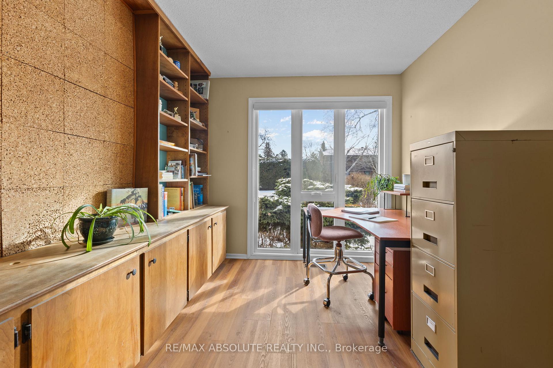 Photo 11 of 22 Banting Crescent, Ottawa, Kanata - Beaverbrook — HOMEH